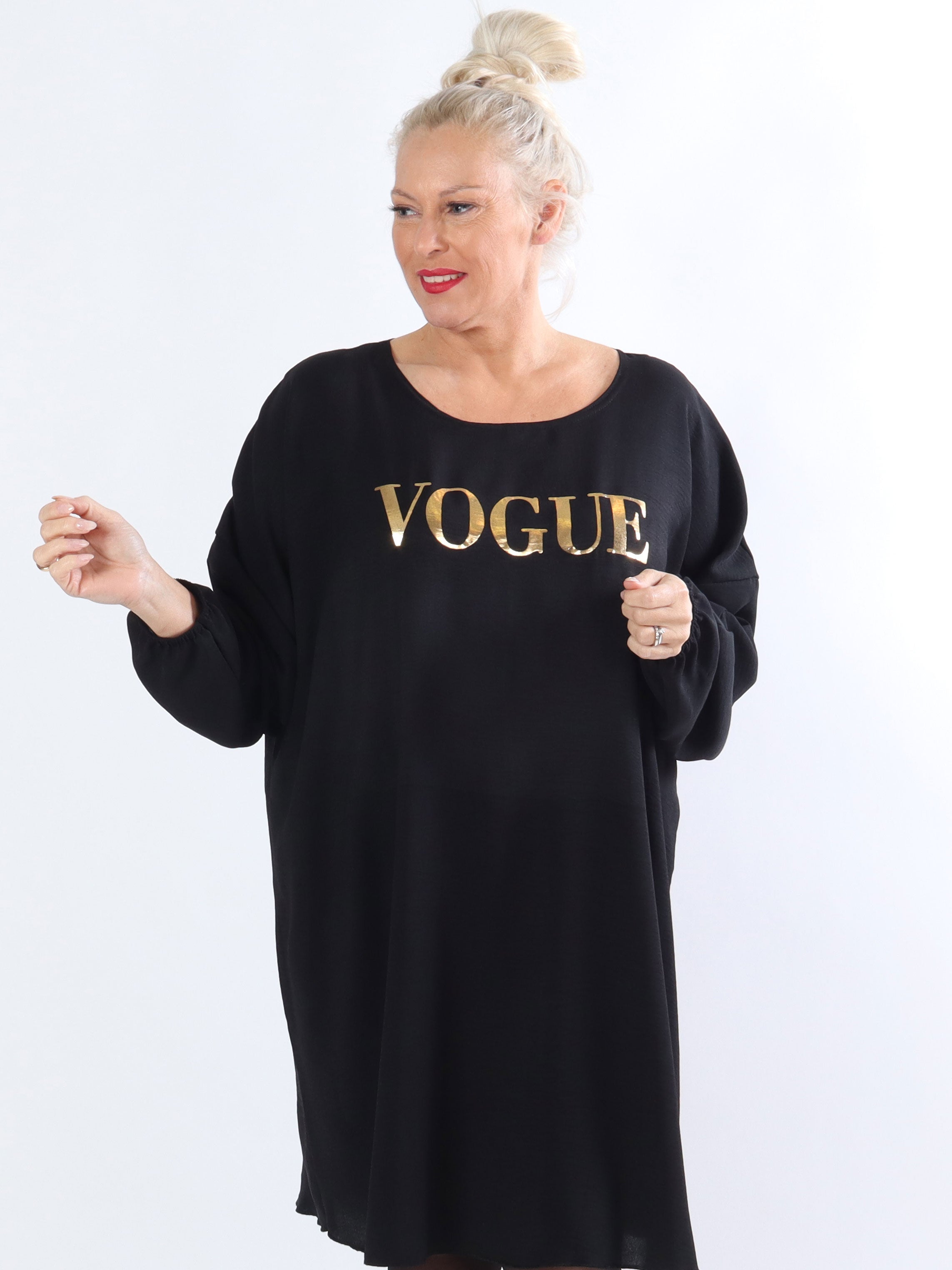 Nella - Cool plussize kjole med guldskrift