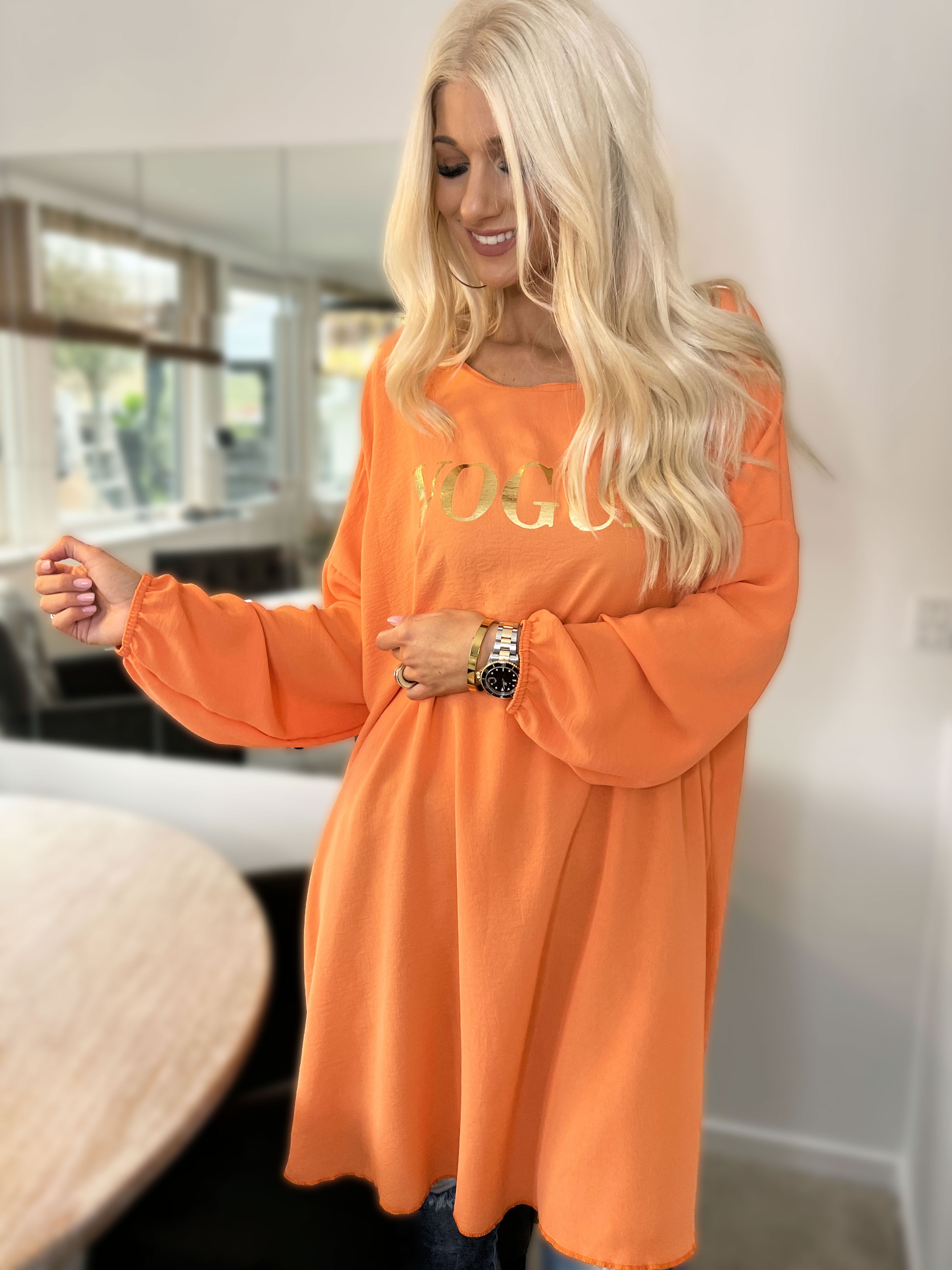 Nella - Cool kjole med skrift