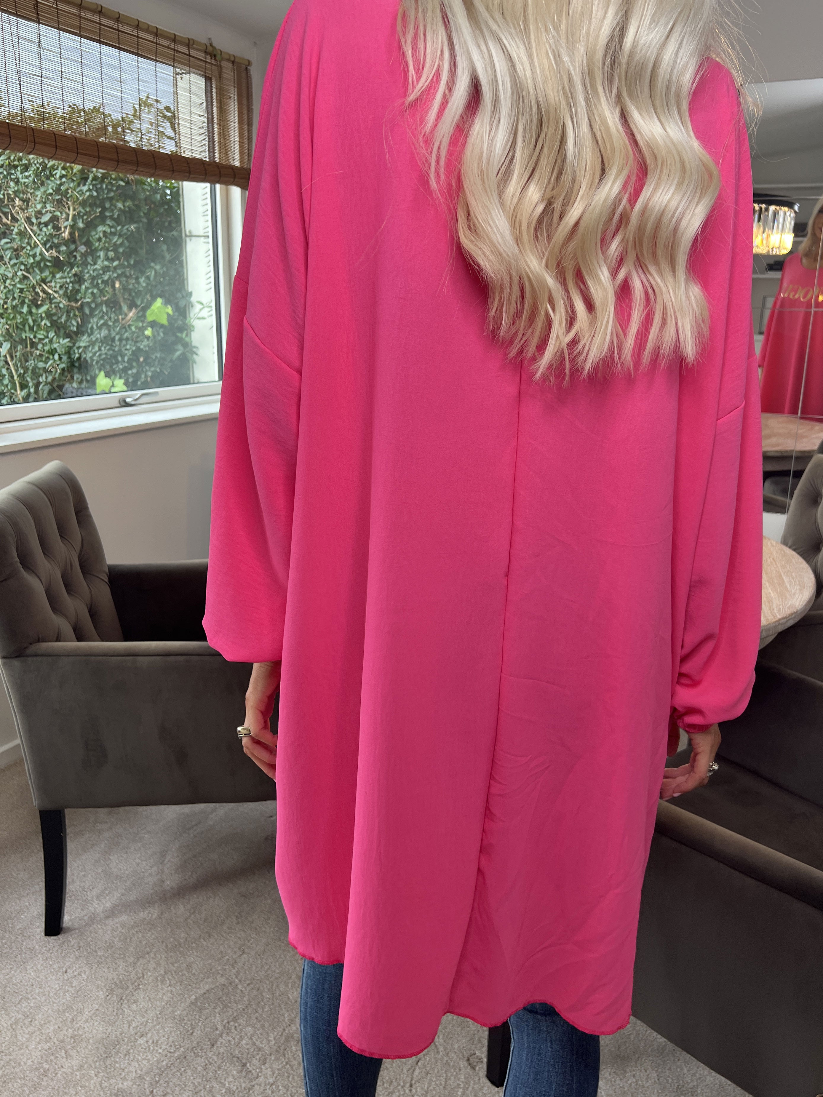 Nella - Cool kjole med skrift