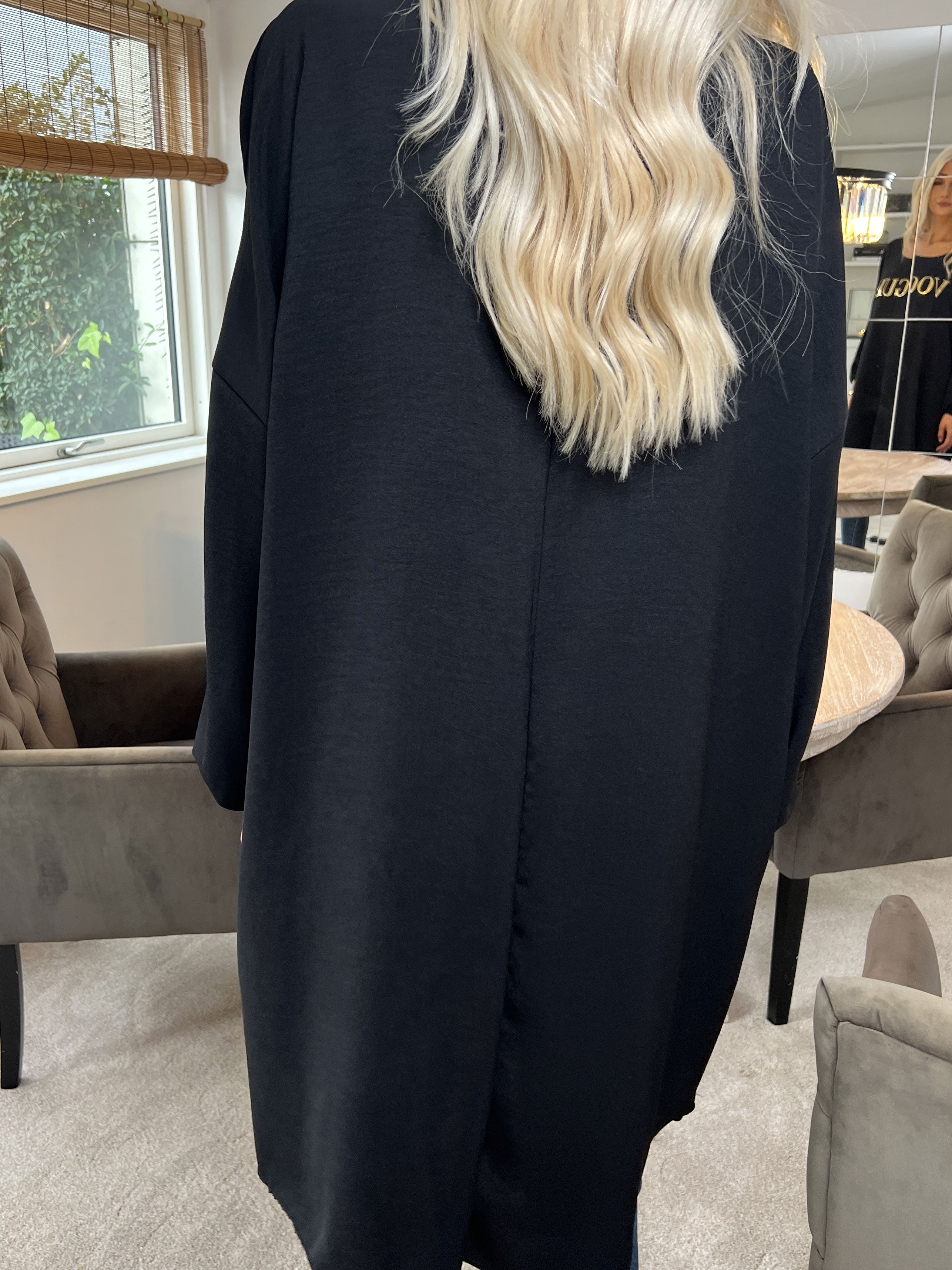 Nella - Cool kjole med skrift