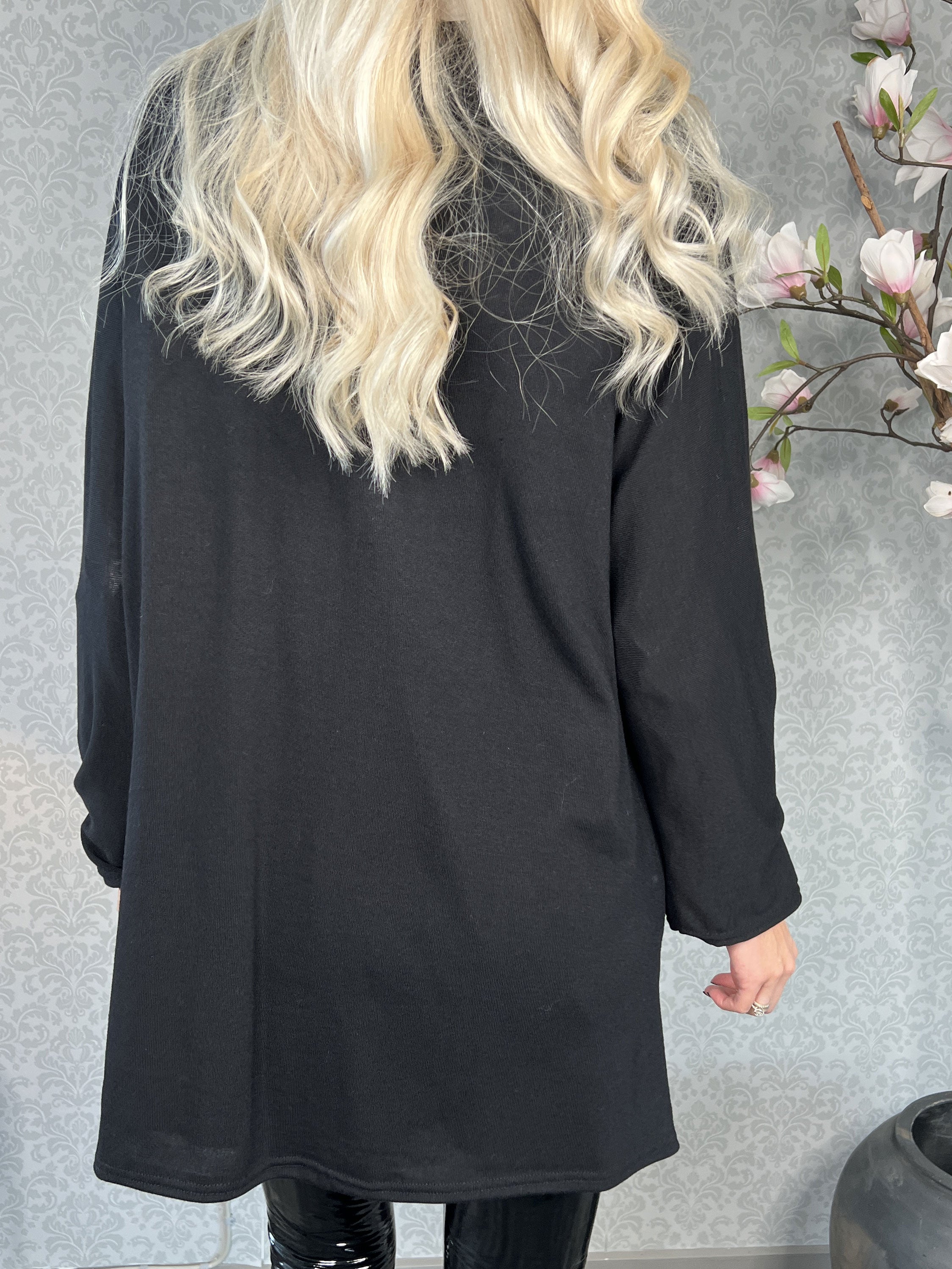 Nerea - Let strik med skrift foran