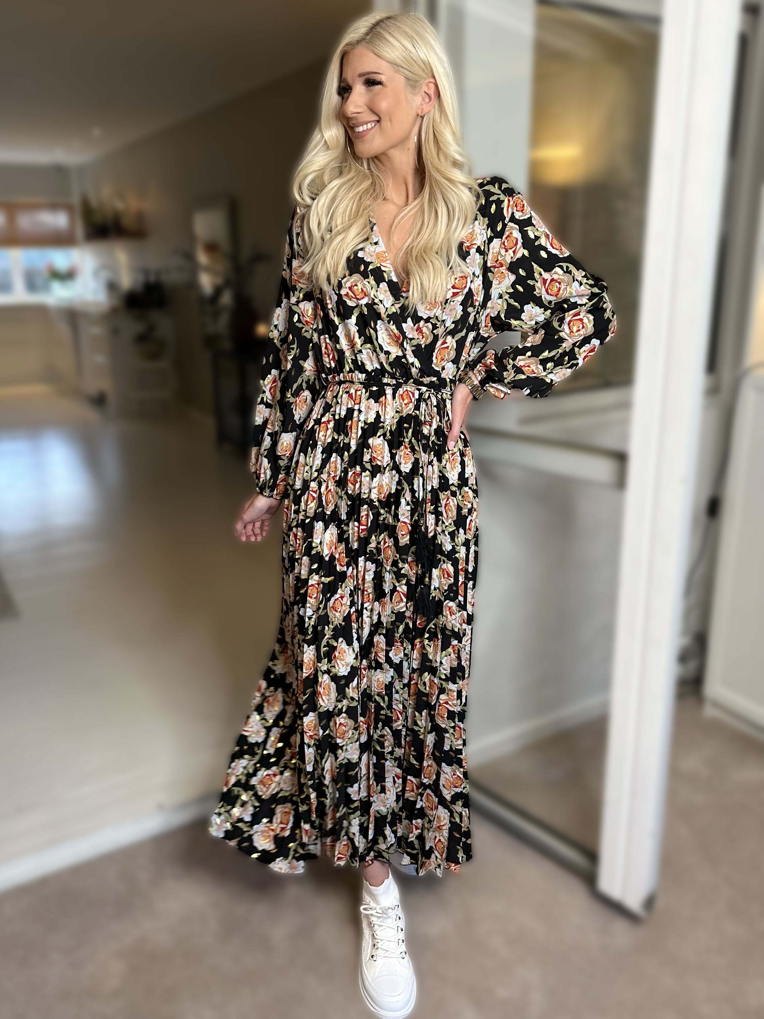 Marinella Rose -  Smuk lang kjole med rosemotiv