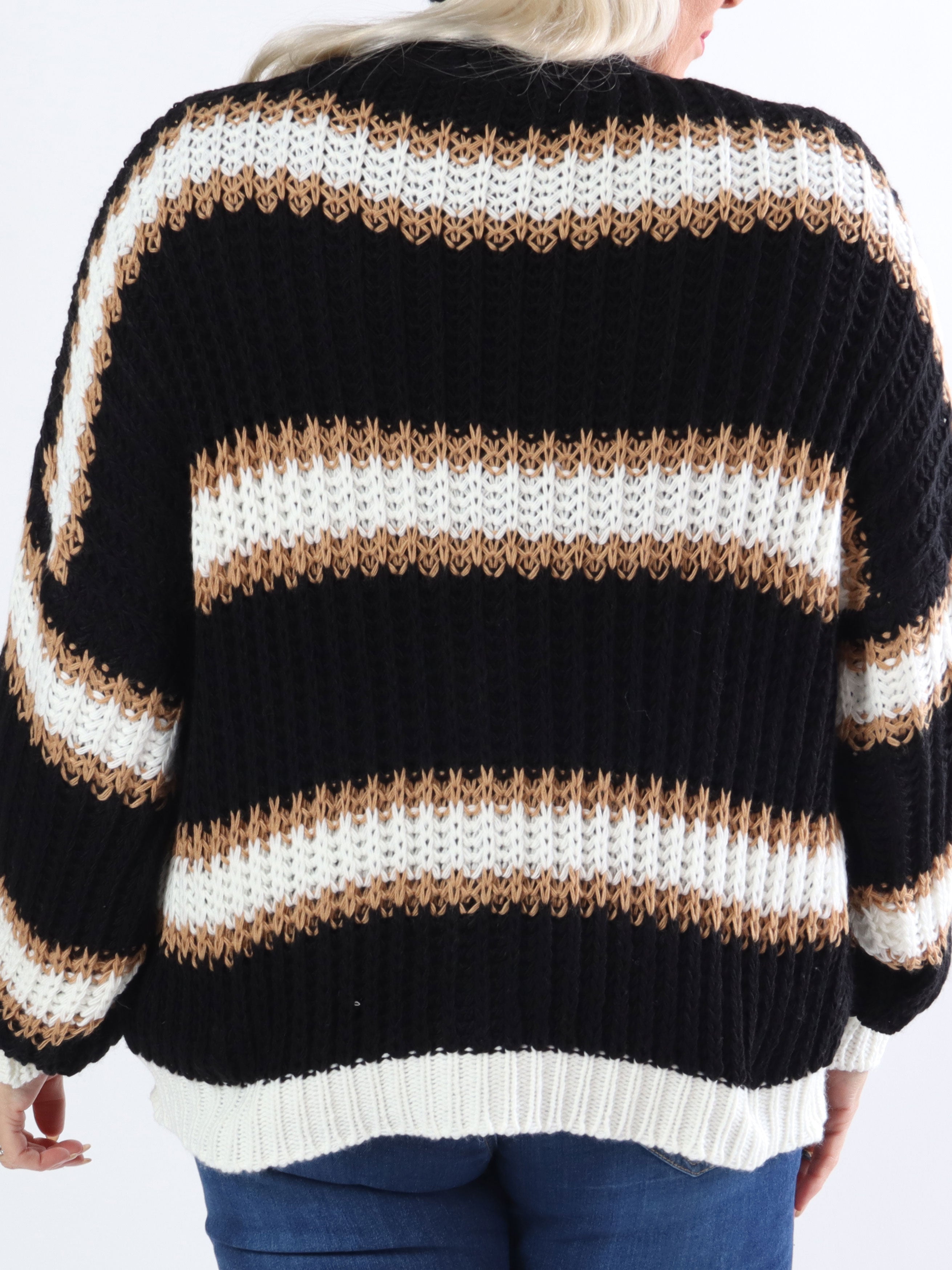 Noelia - Kort strikket plus size cardigan med striber