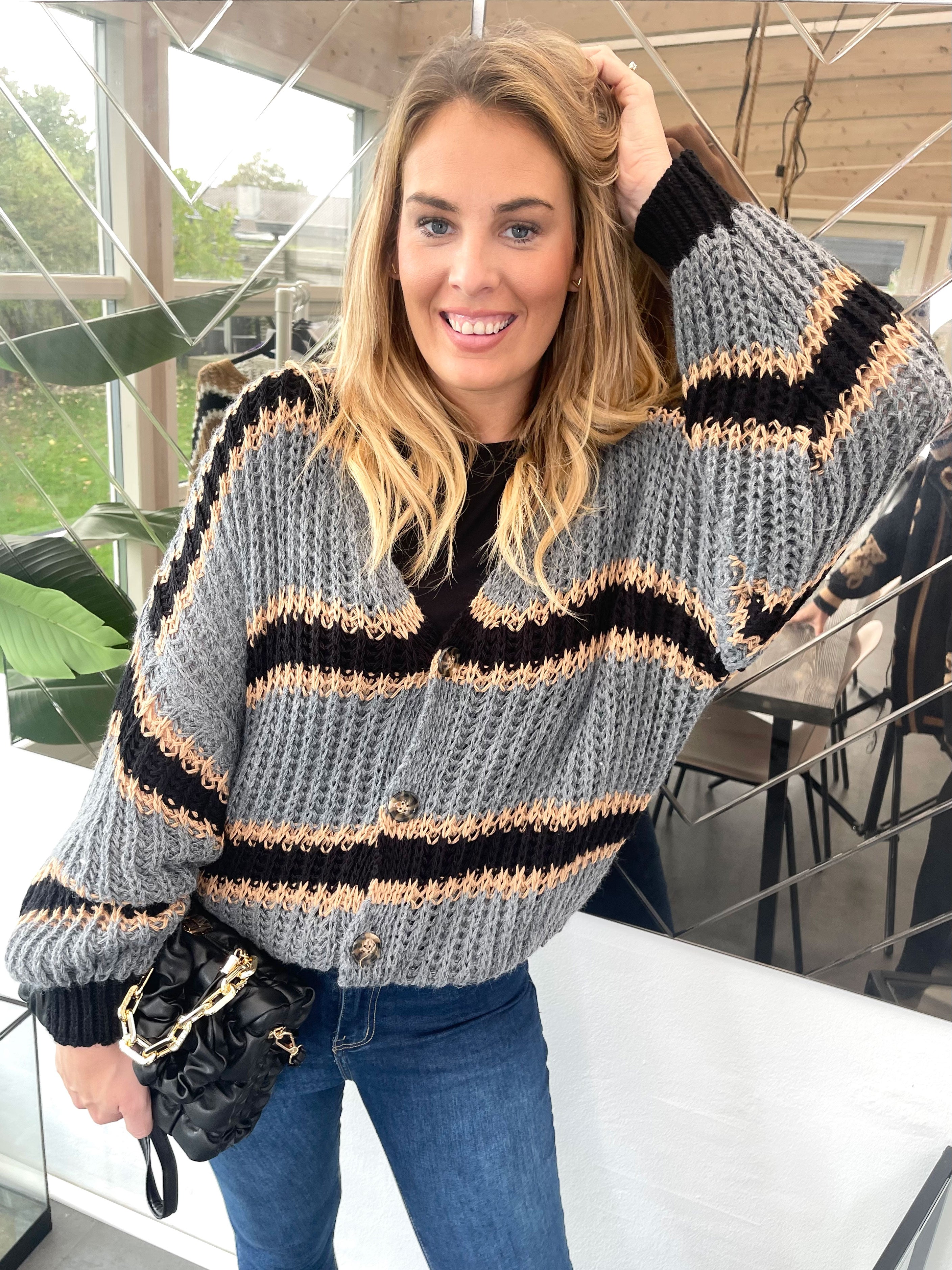 Noelia - Kort strikket cardigan med striber