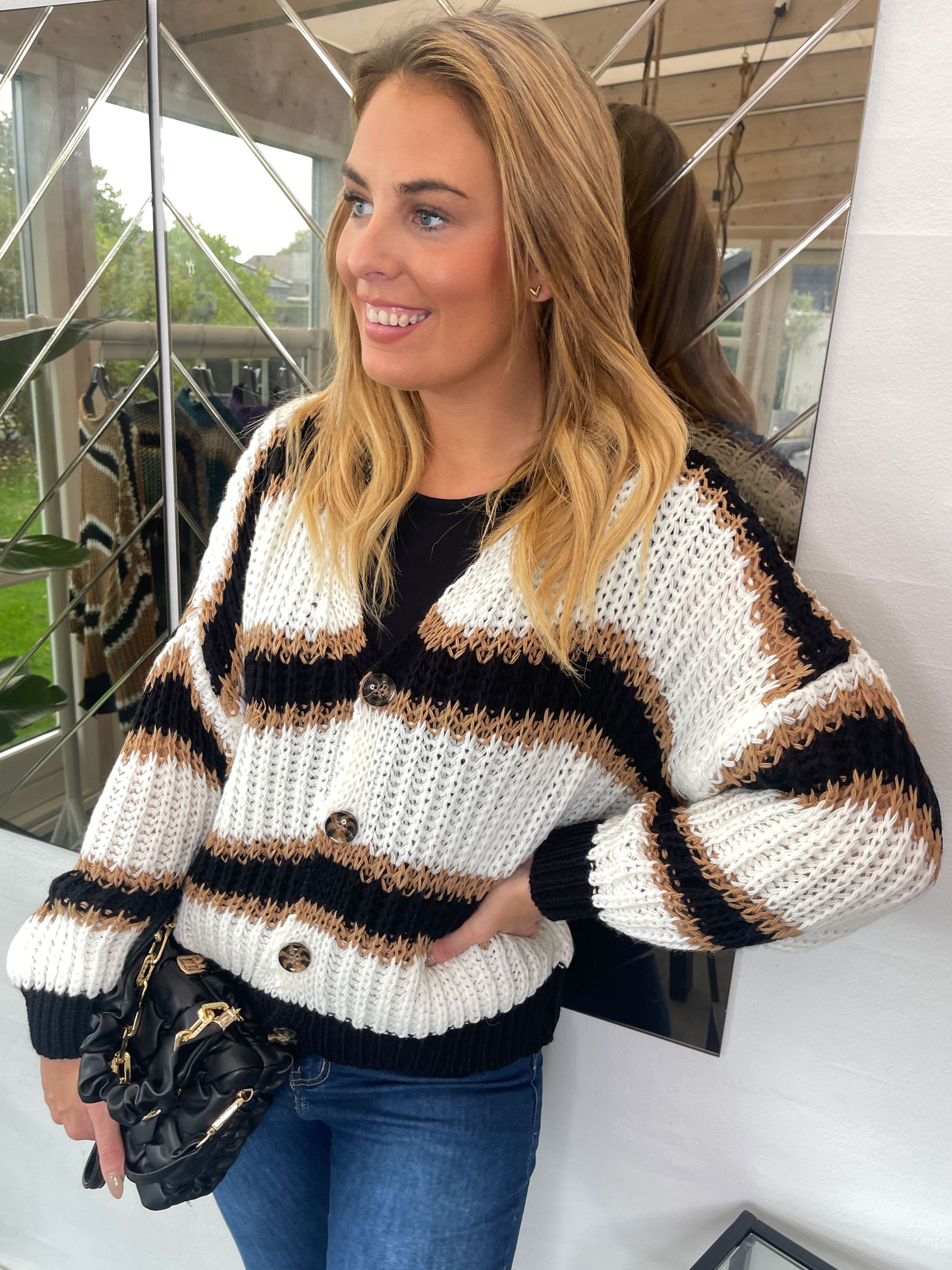 Noelia - Kort strikket cardigan med striber