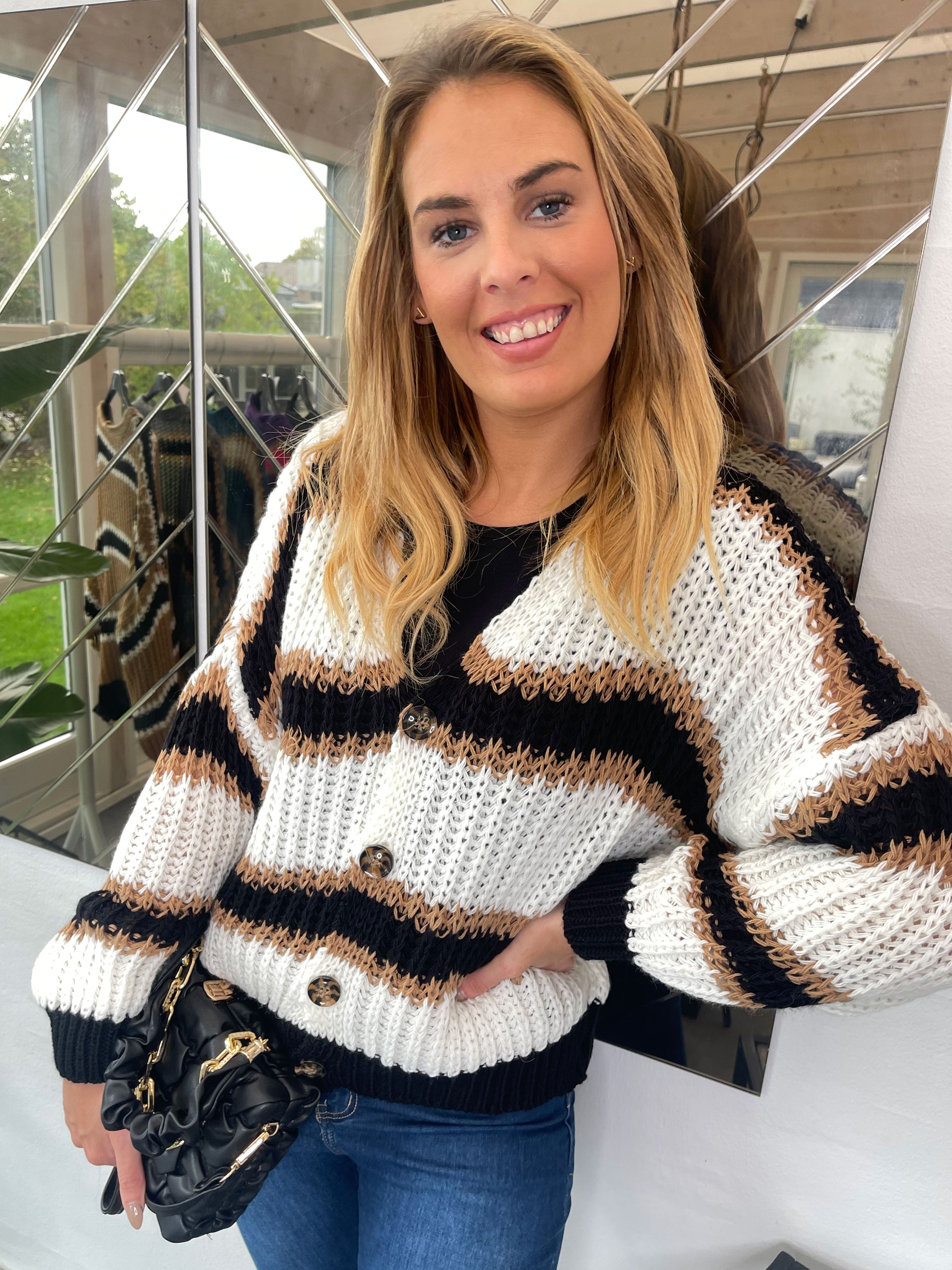 Noelia - Kort strikket cardigan med striber