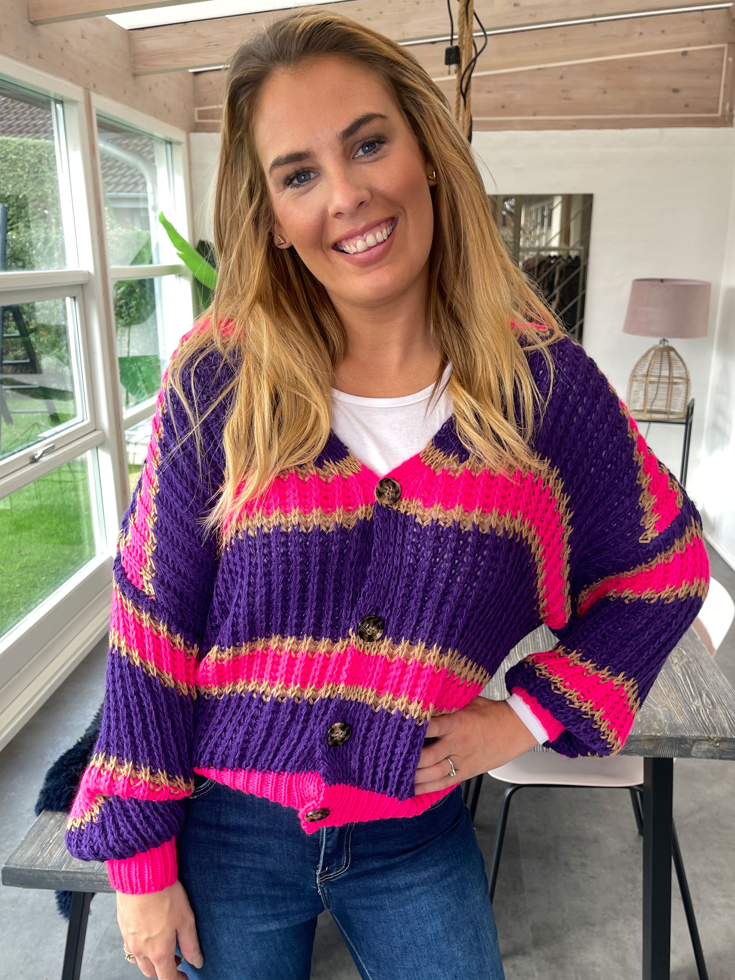 Noelia - Kort strikket cardigan med striber