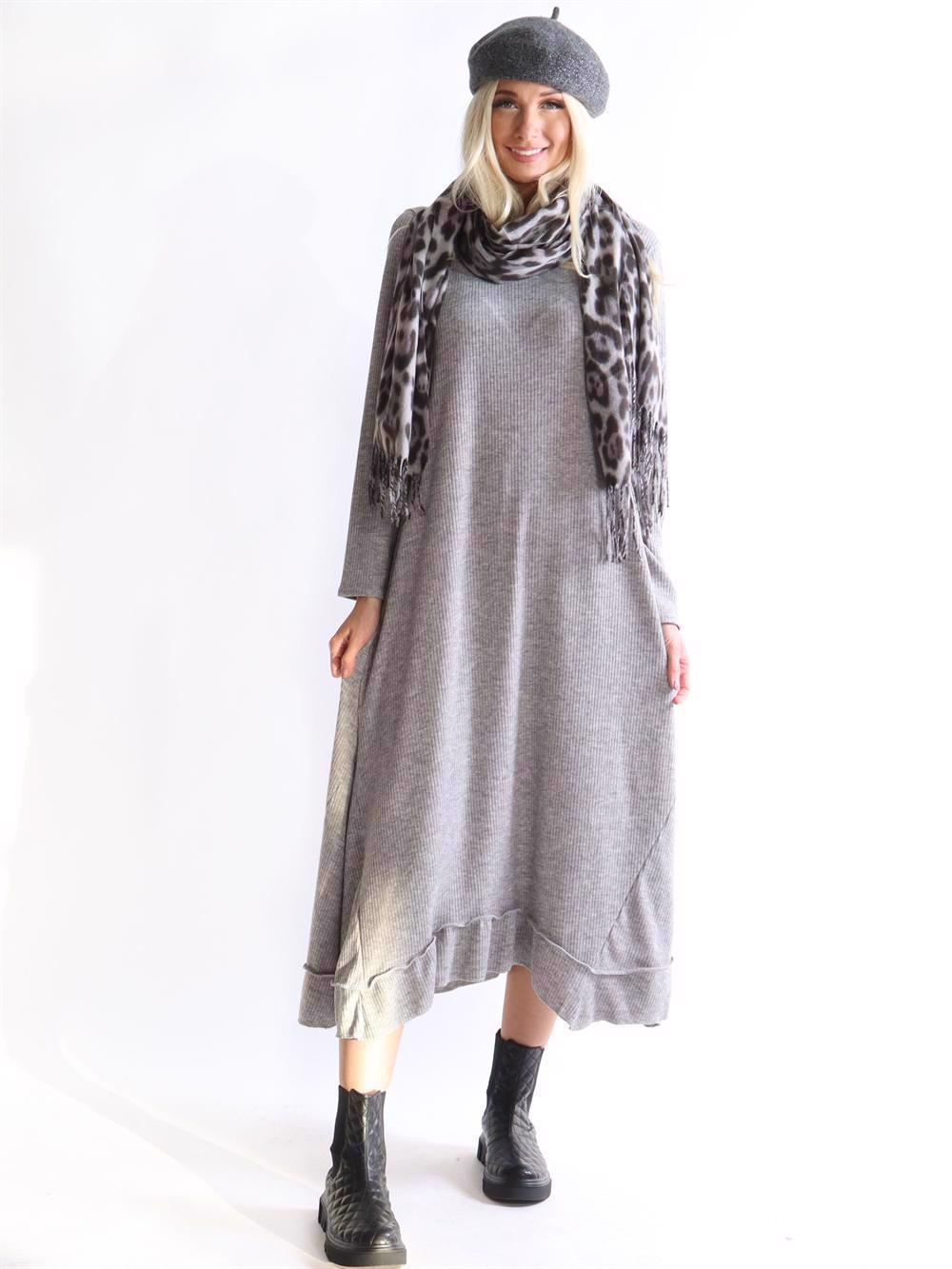 Norma - Lang blød ribbet kjole