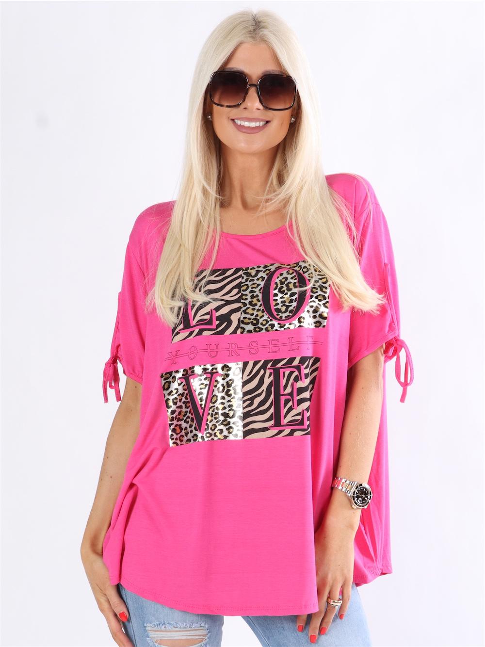 Omega - Armygrøn t-shirt med motiv og tekst foran