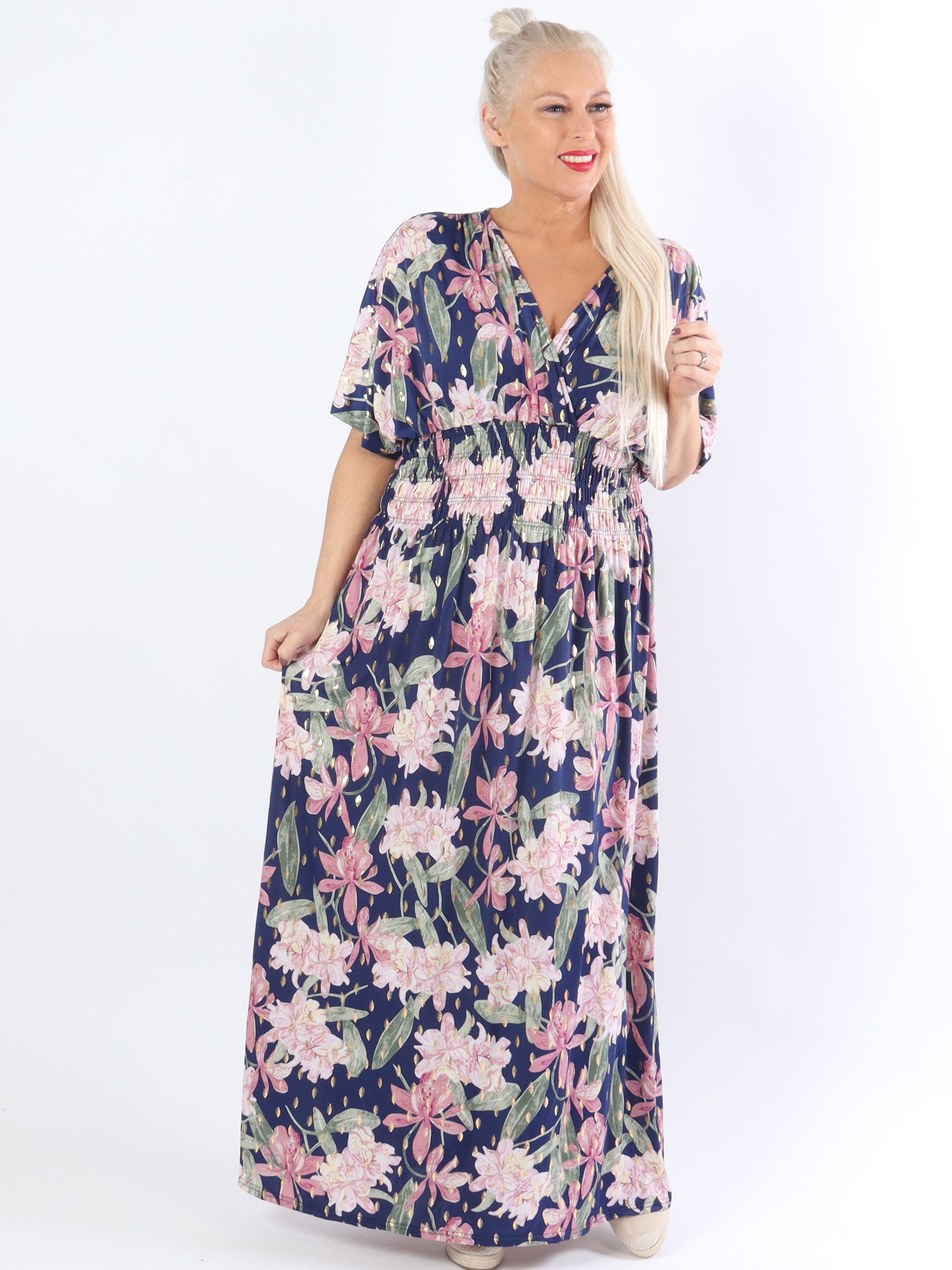 Pams Flower - Lang elastisk plus size kjole i krølfrit stof