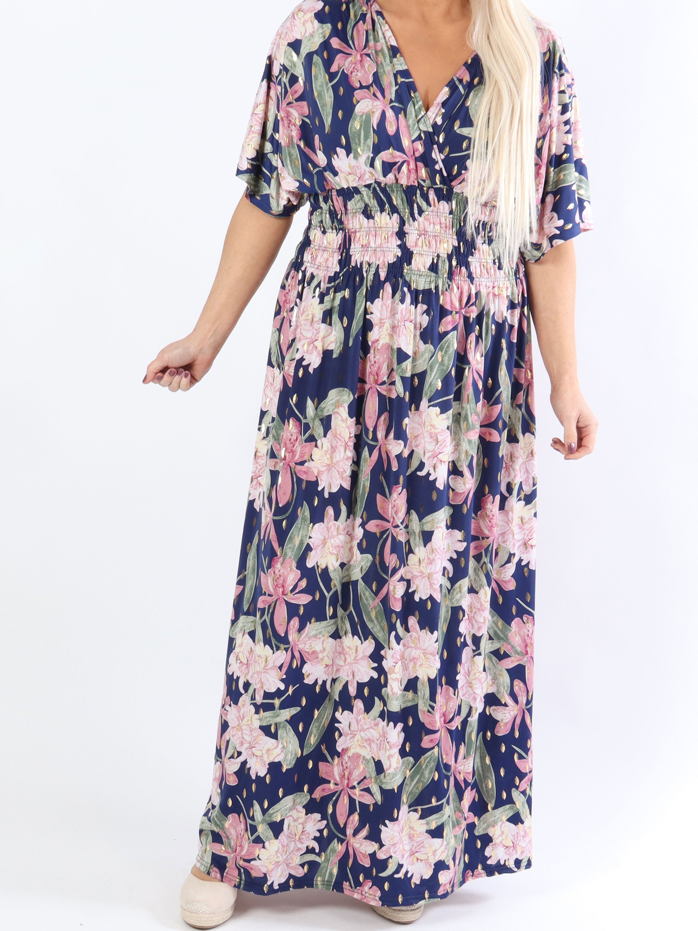 Pams Flower - Lang elastisk plus size kjole i krølfrit stof