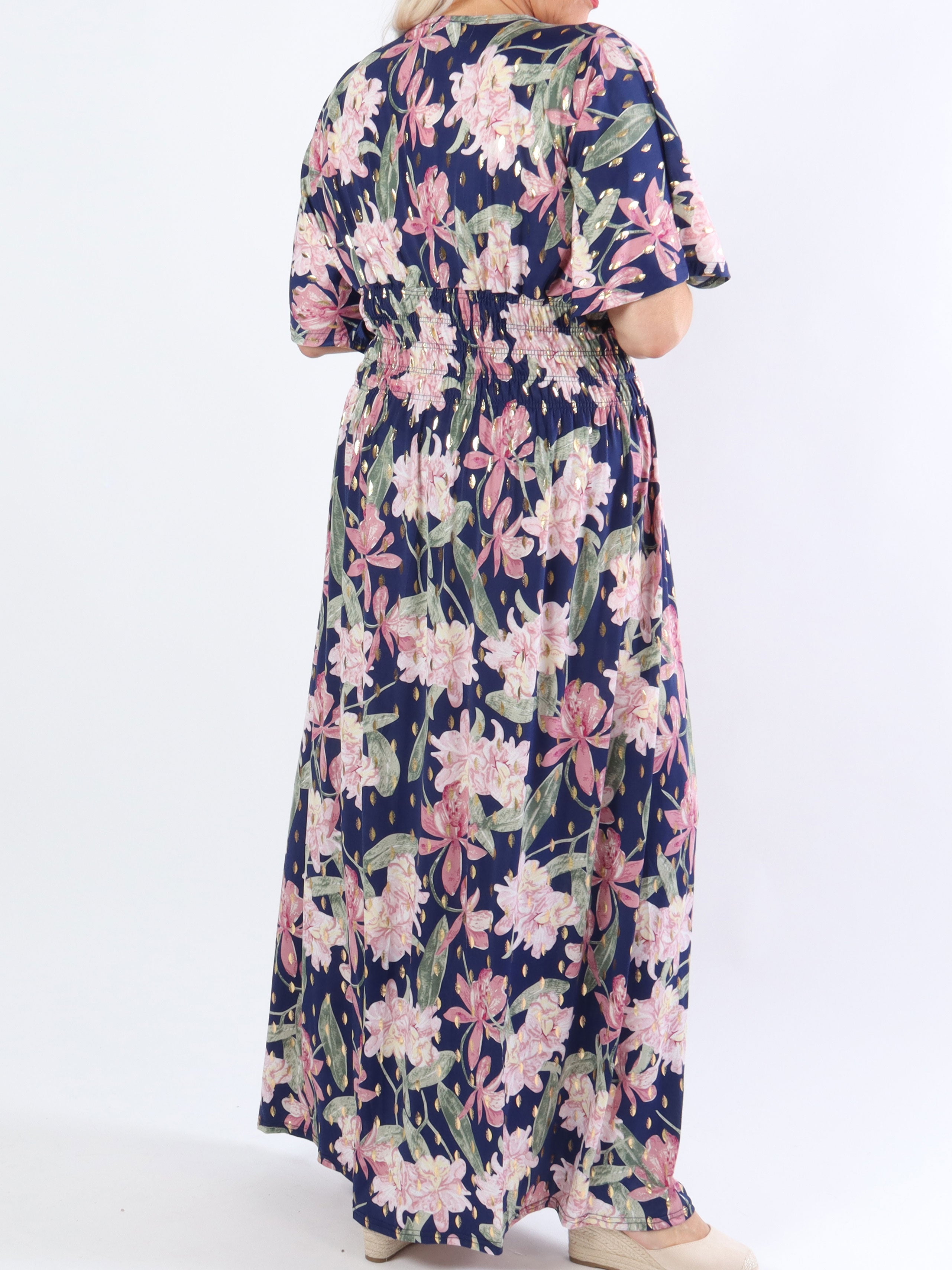 Pams Flower - Lang elastisk plus size kjole i krølfrit stof