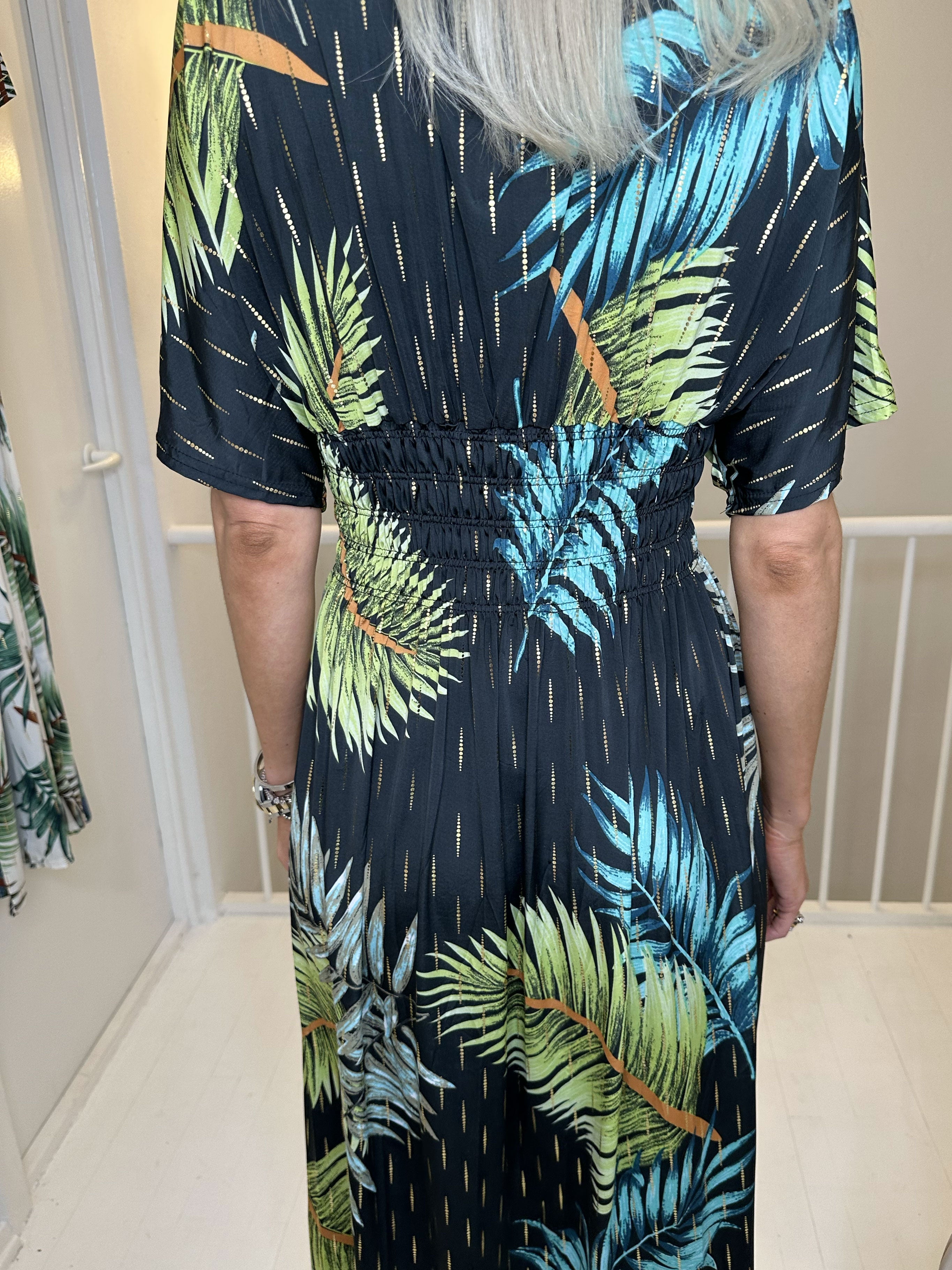 Pams Palm - Lang elastisk kjole i krølfrit stof