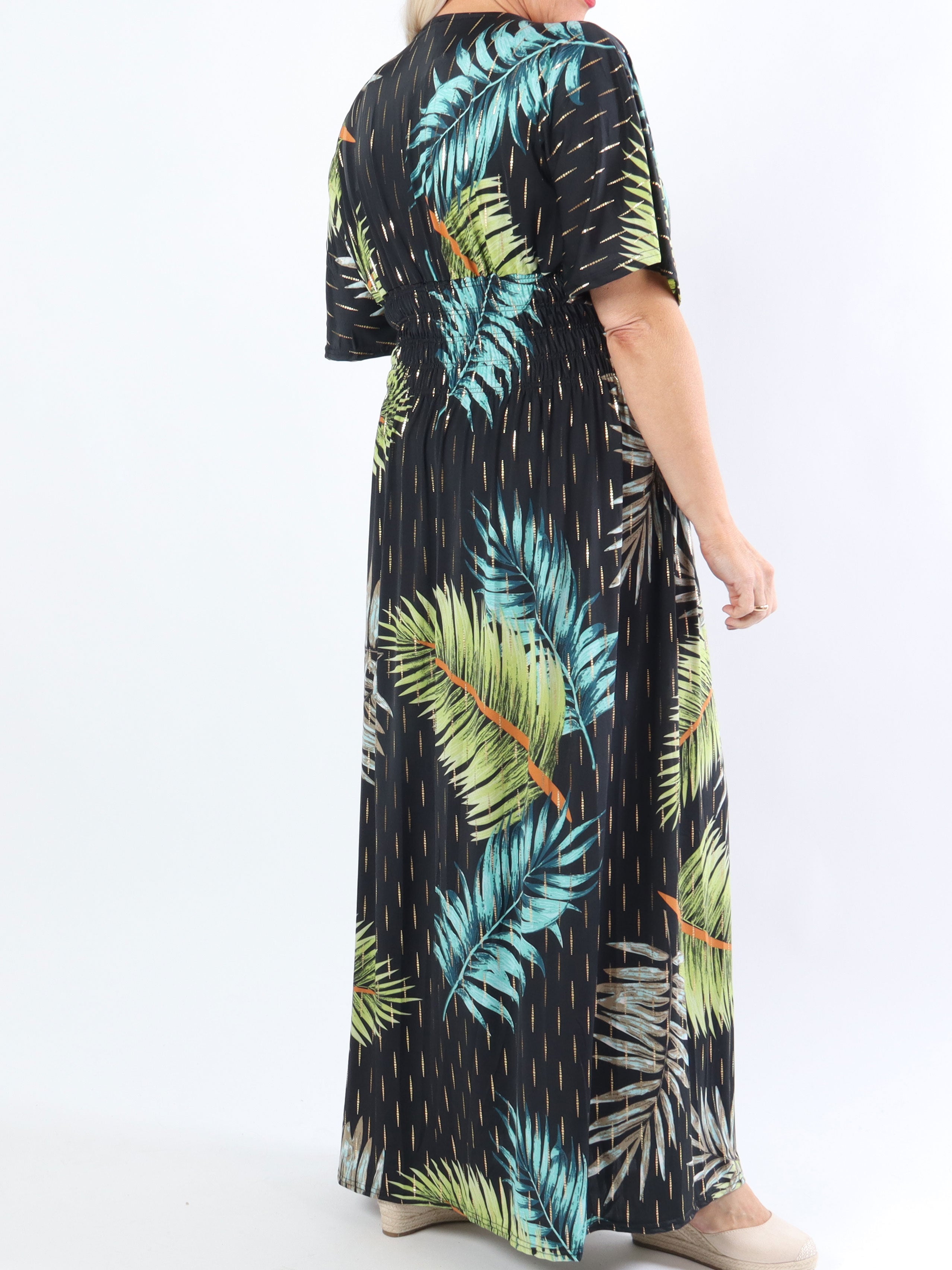 Pams Palm - Lang elastisk plus size kjole i krølfrit stof