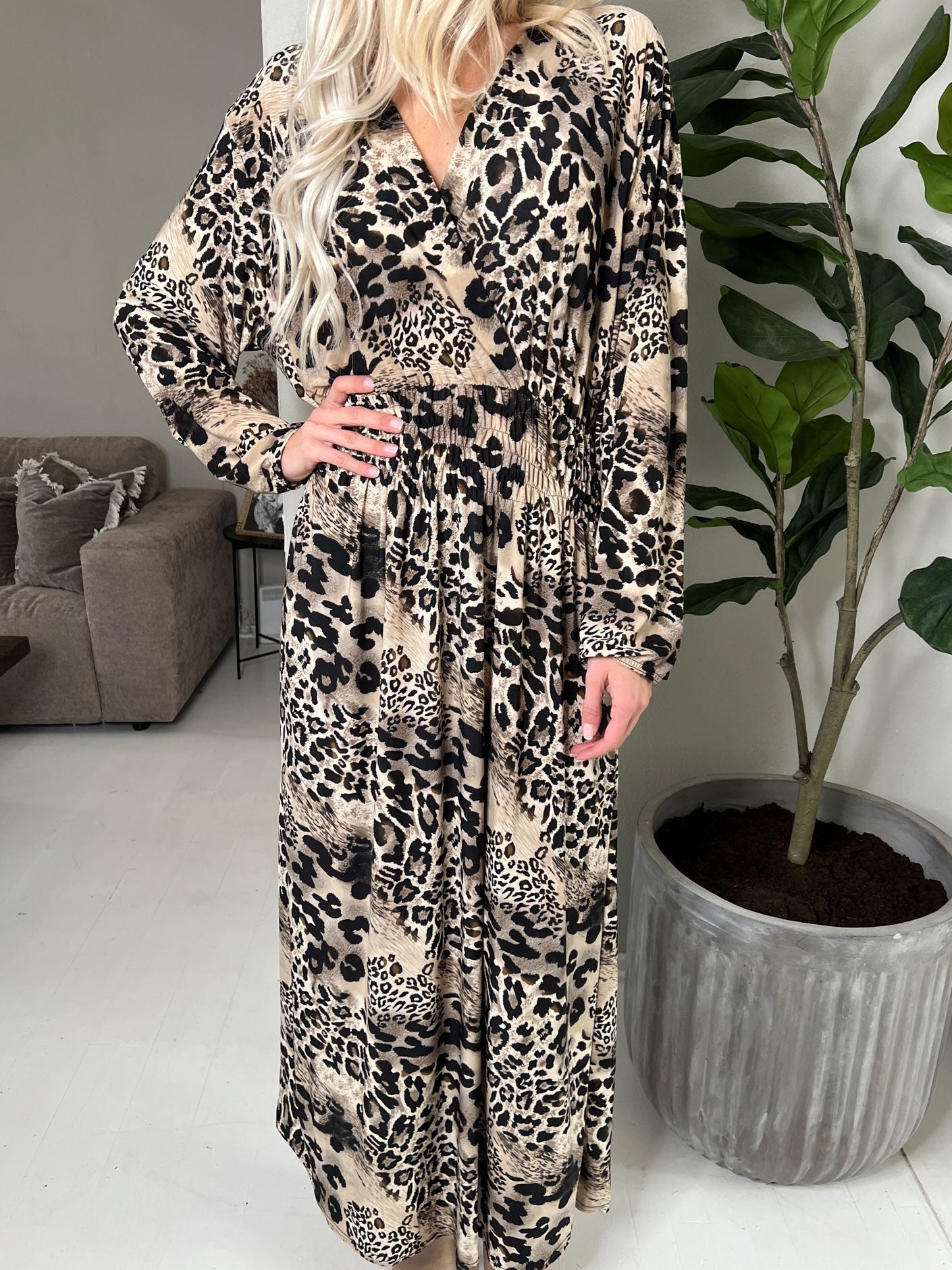 Pams Long Sleeve - Lang elastisk plus size kjole i krølfrit stof