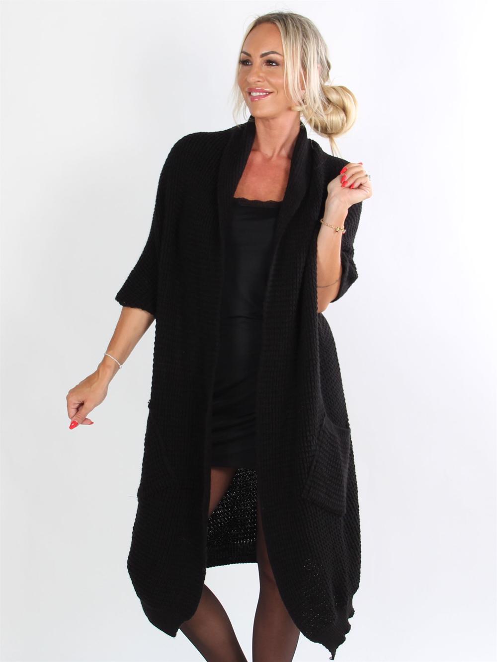 Pearli - Beigefarvet strikcardigan med flagermusærmer og lommer