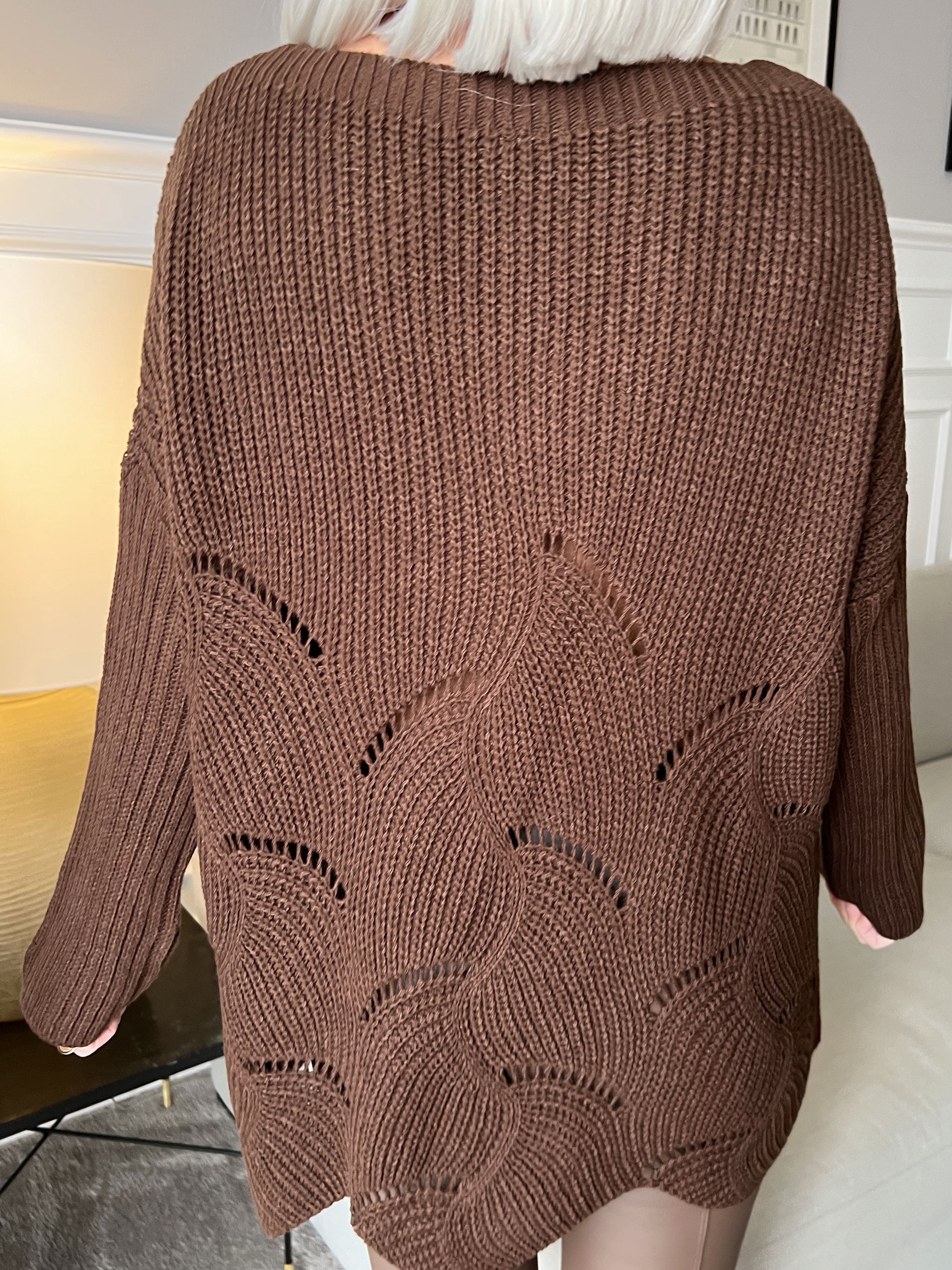 Perle - Smuk strik med hvide perler