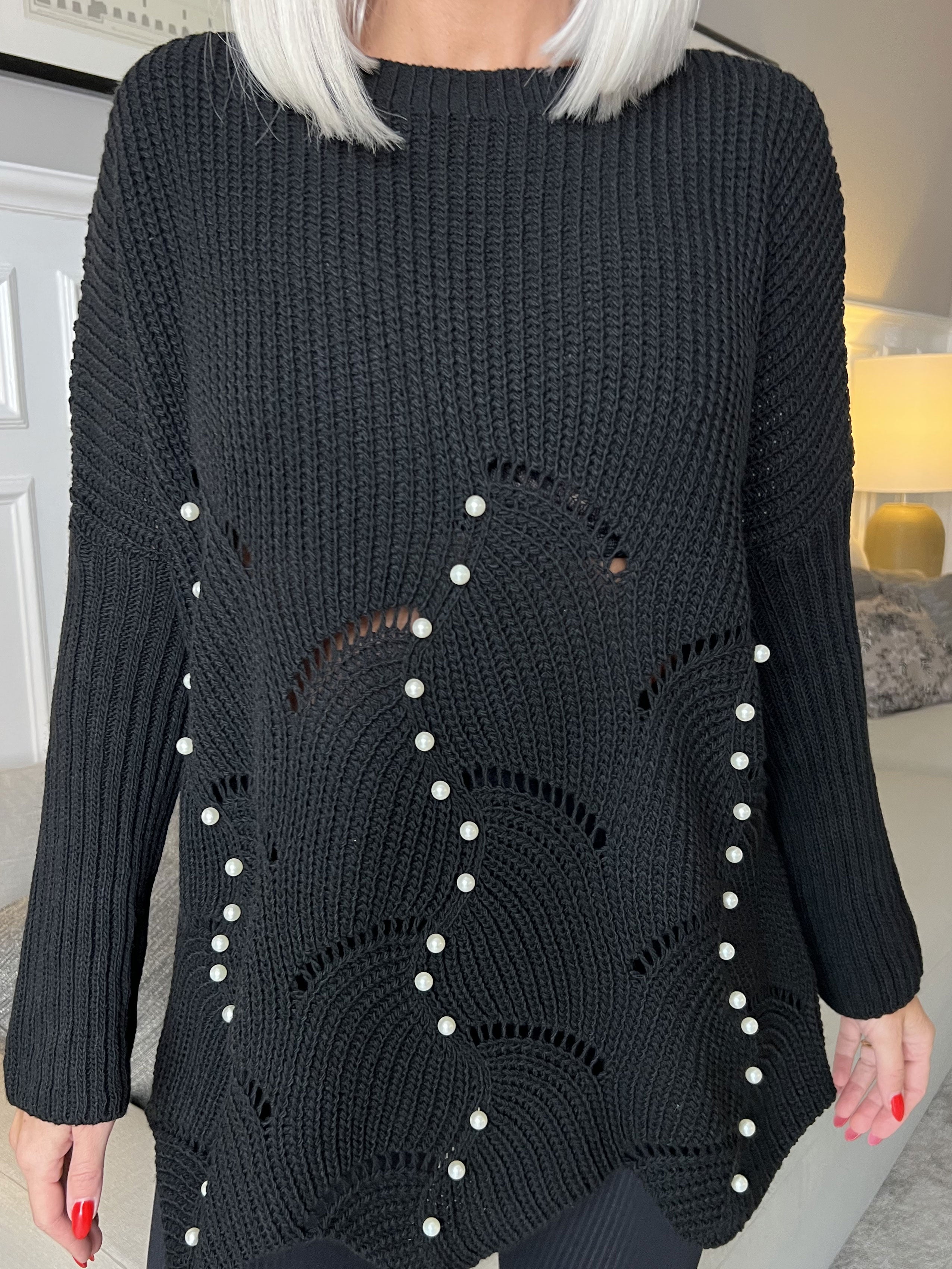 Perle - Smuk strik med hvide perler