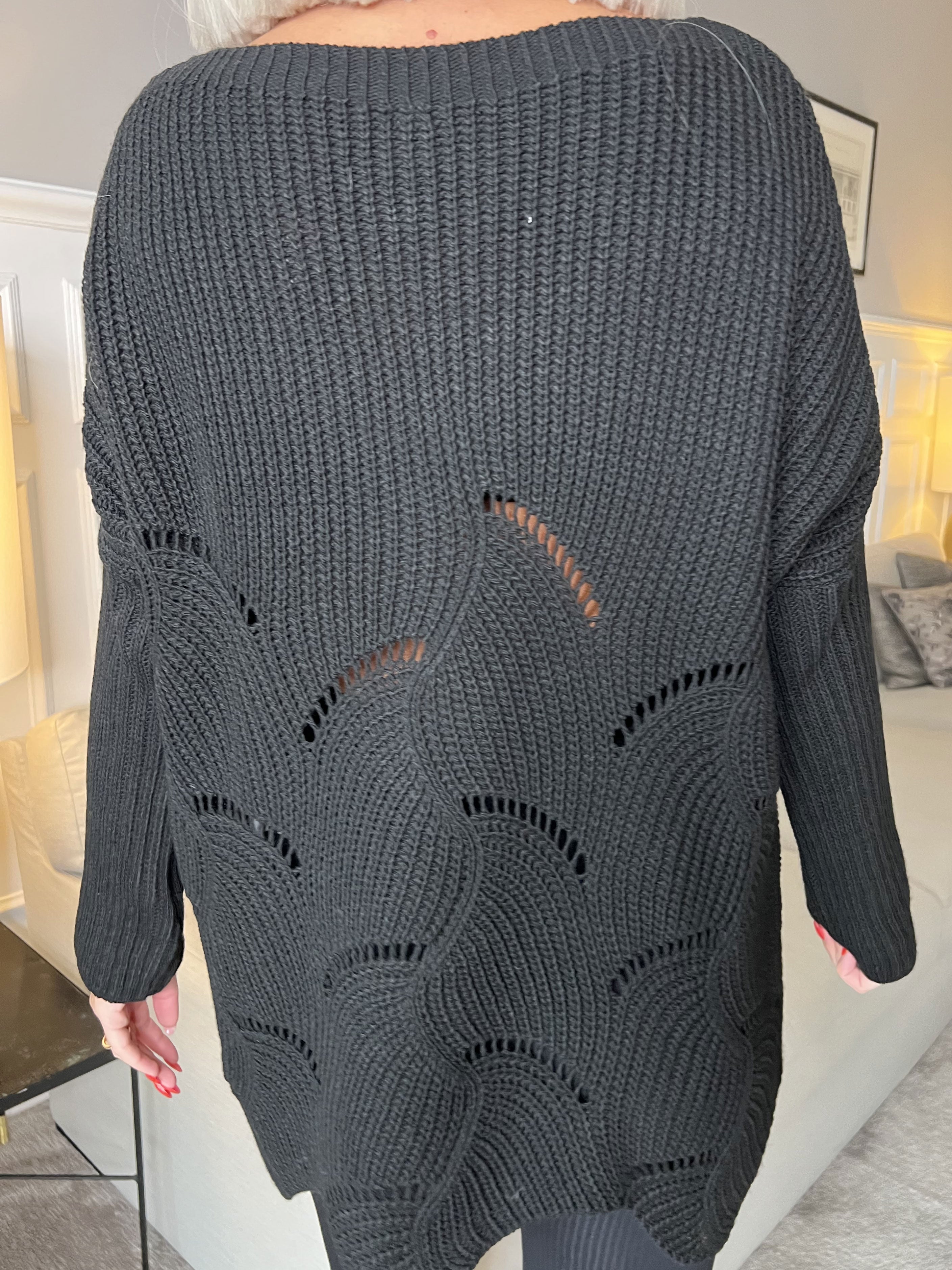 Perle - Smuk strik med hvide perler