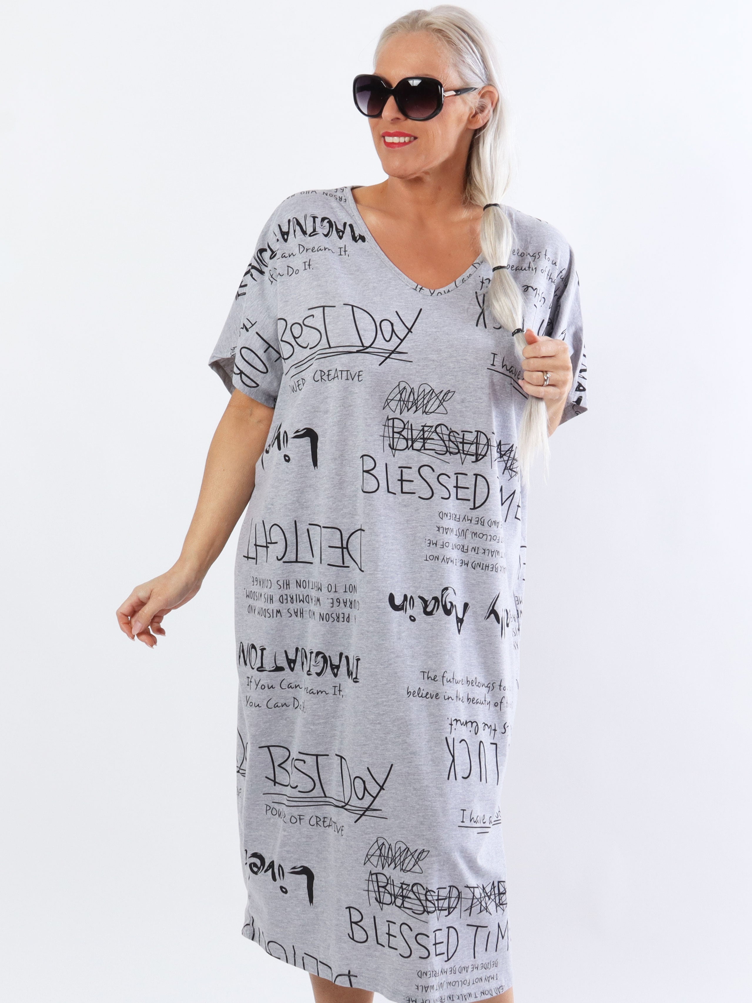 Pil - Plussize t-shirt kjole med skrift i cool look