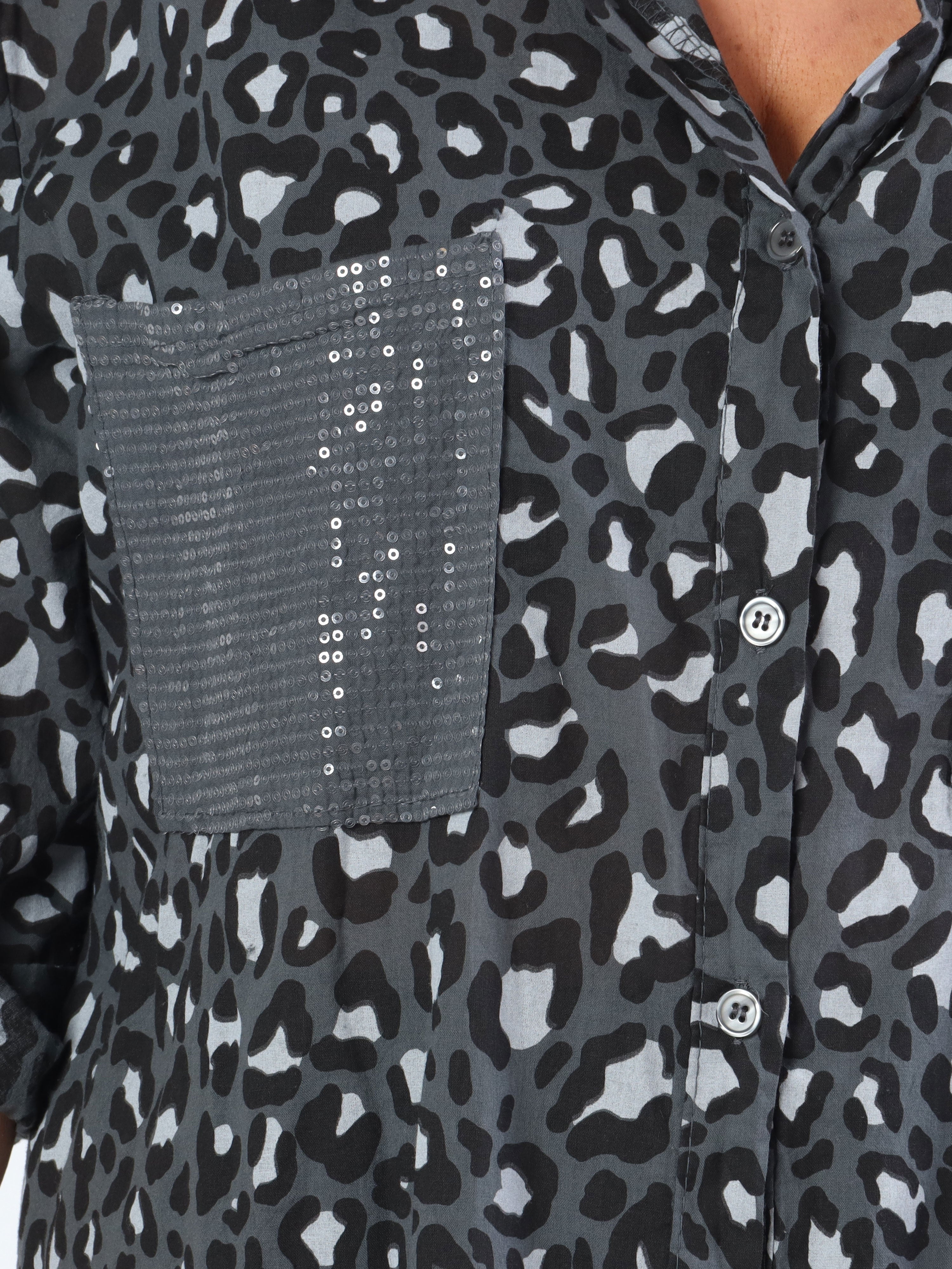 Pina -  Plus size leopard skjorte med pailletlommer