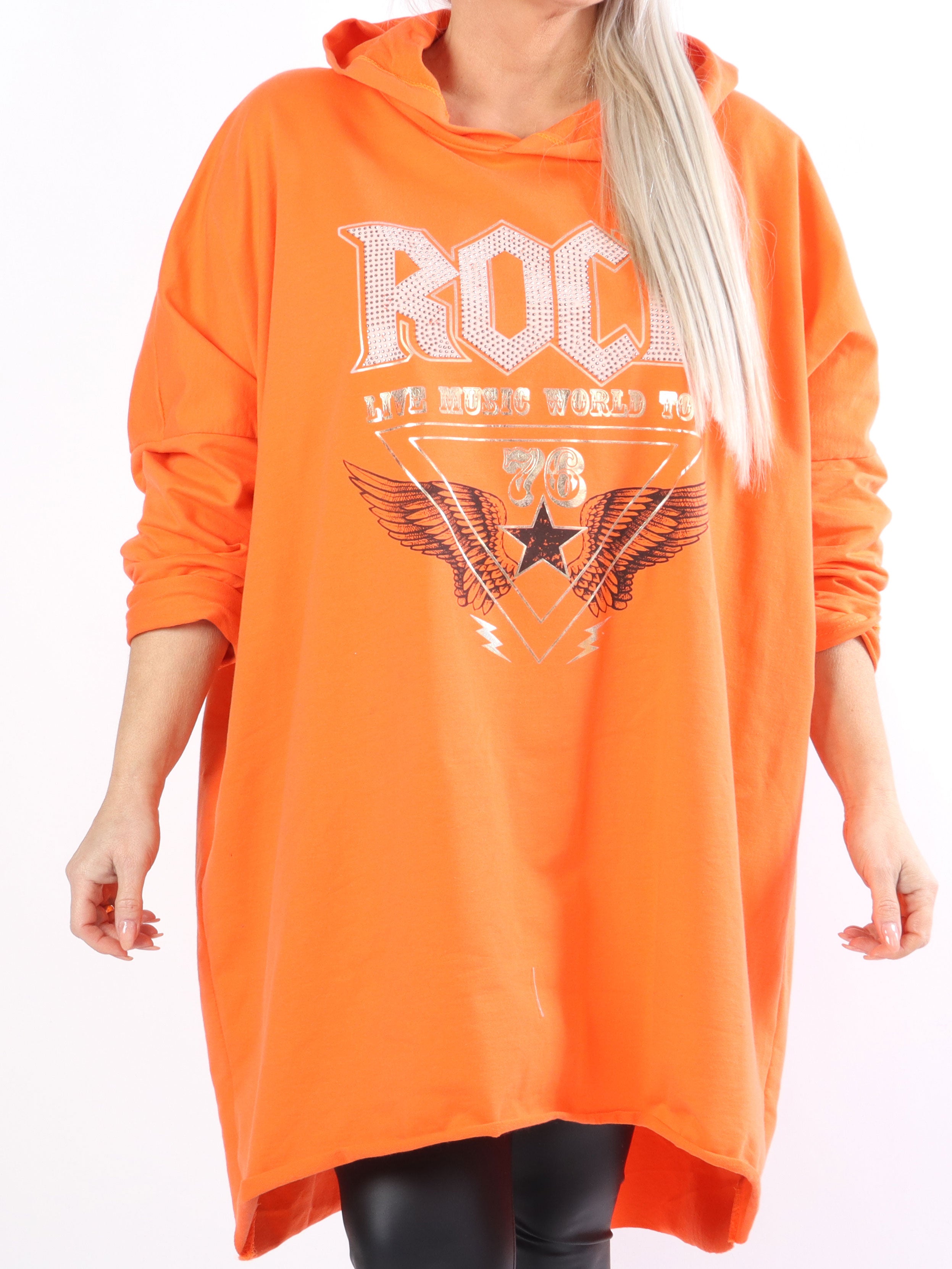 Rock - Cool plus size kjole med hætte og tekst