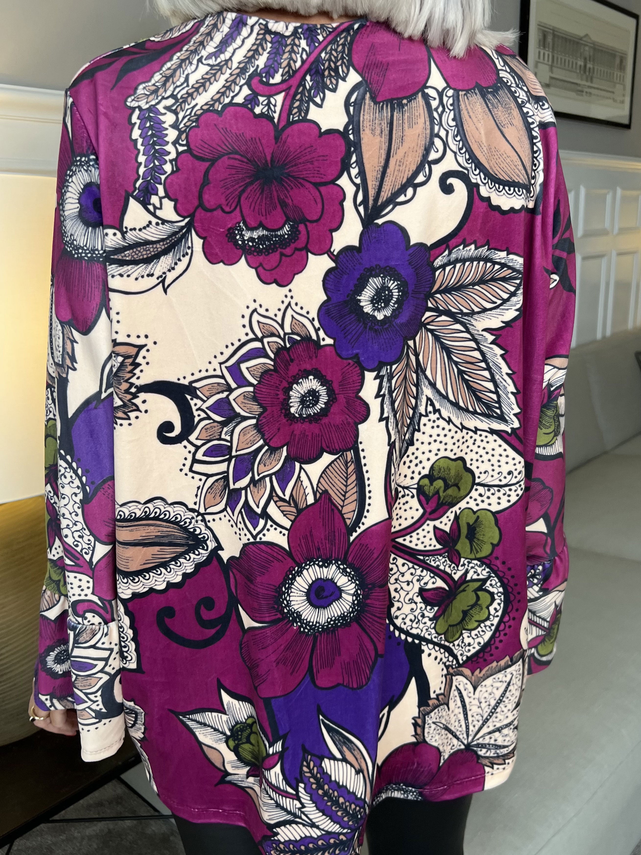 Romana - Blød bluse med mønster