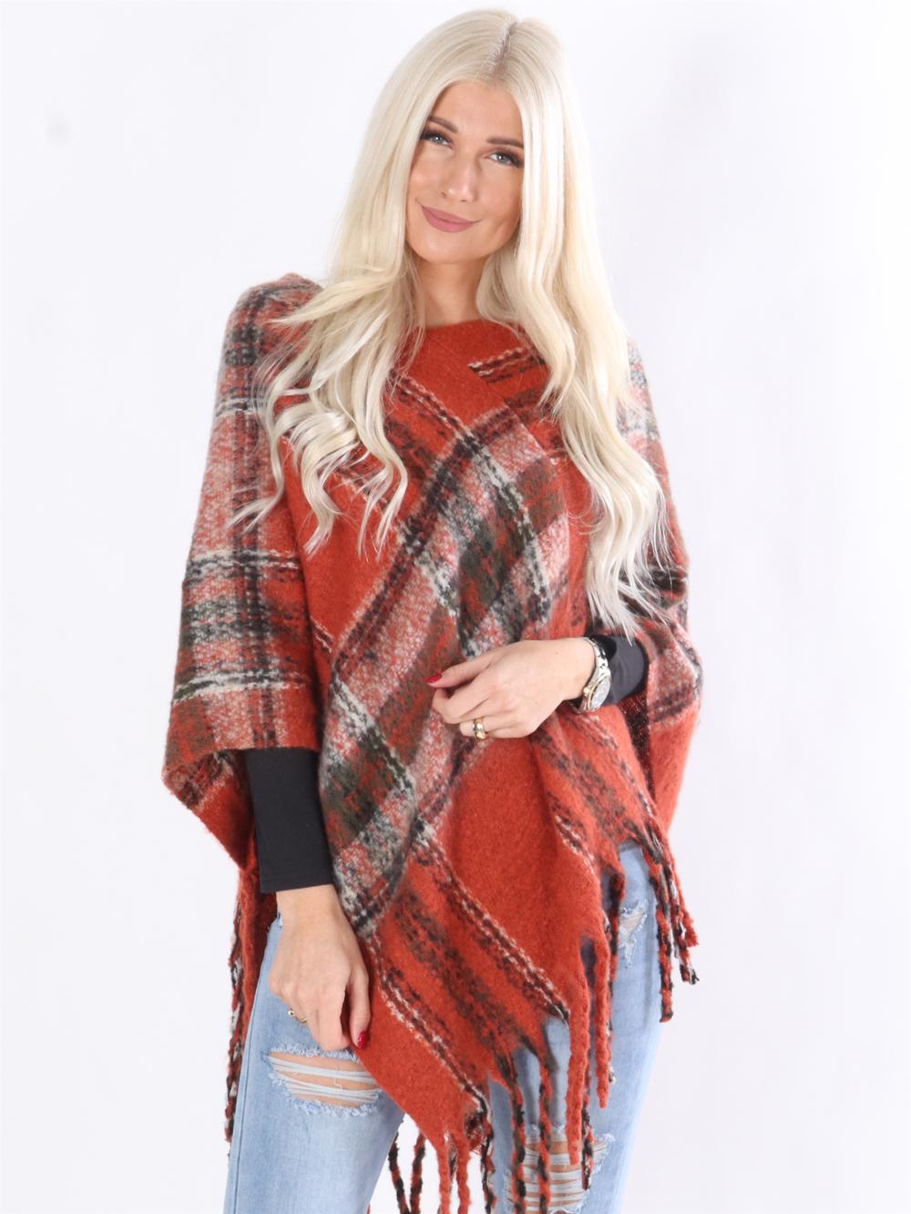 Rosalie - Blød beigefarvet ternet poncho