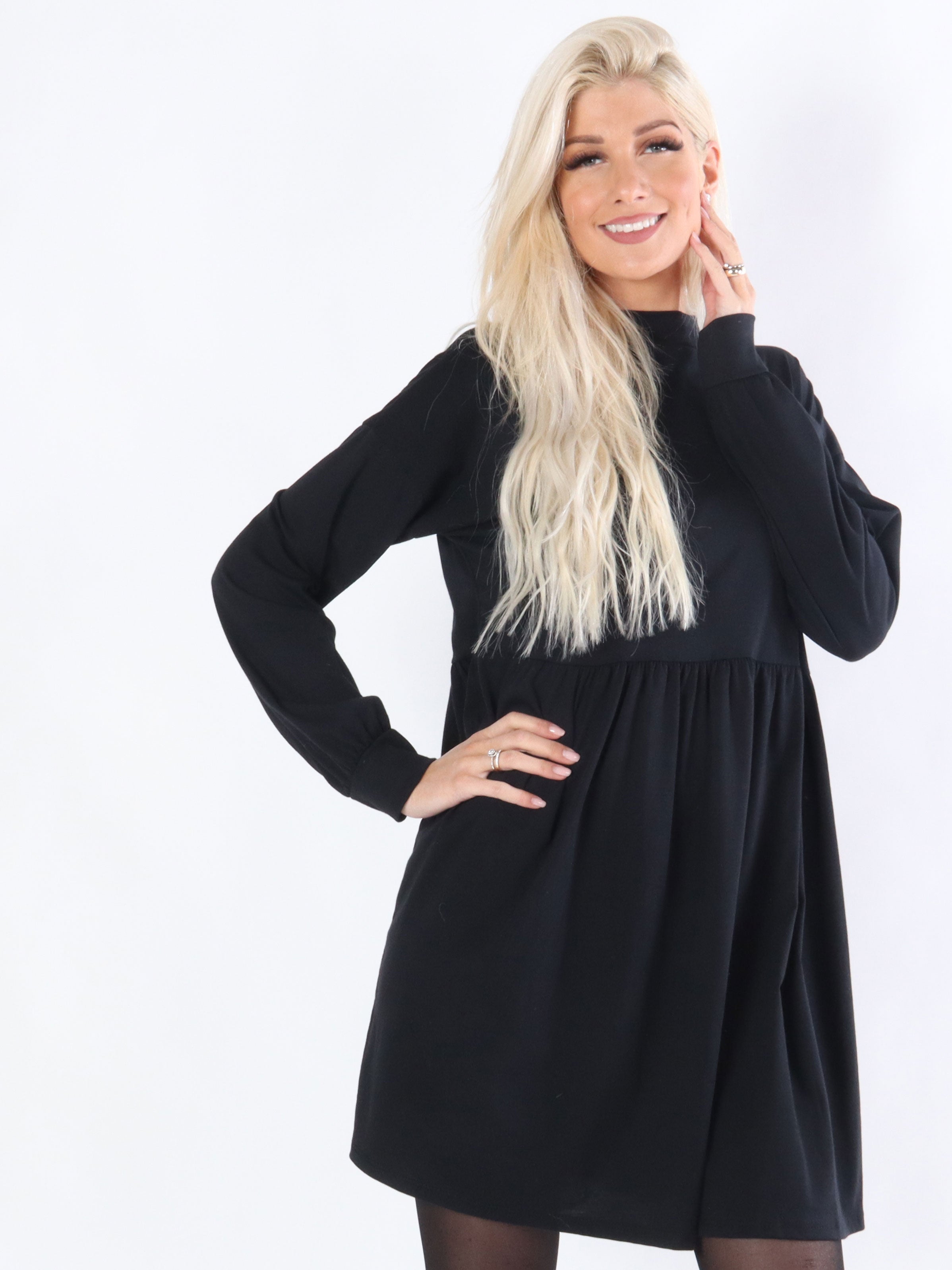 Saga - Armygrøn langærmet bluse med lynlås ved brystet