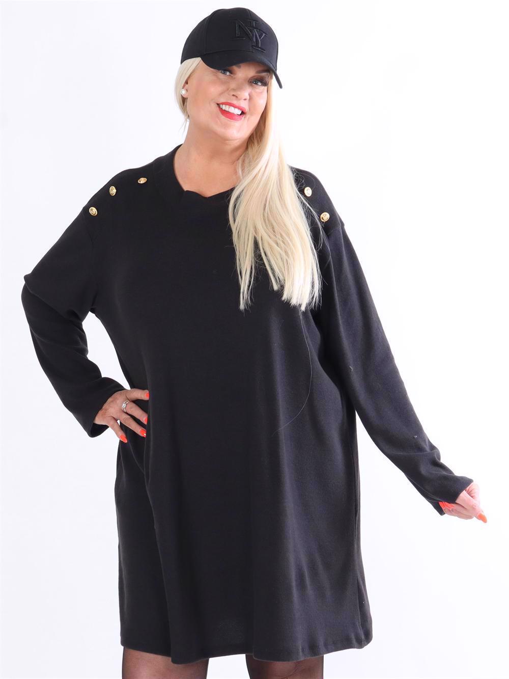 Sahra - Kjole i blødt stof med guld knapper