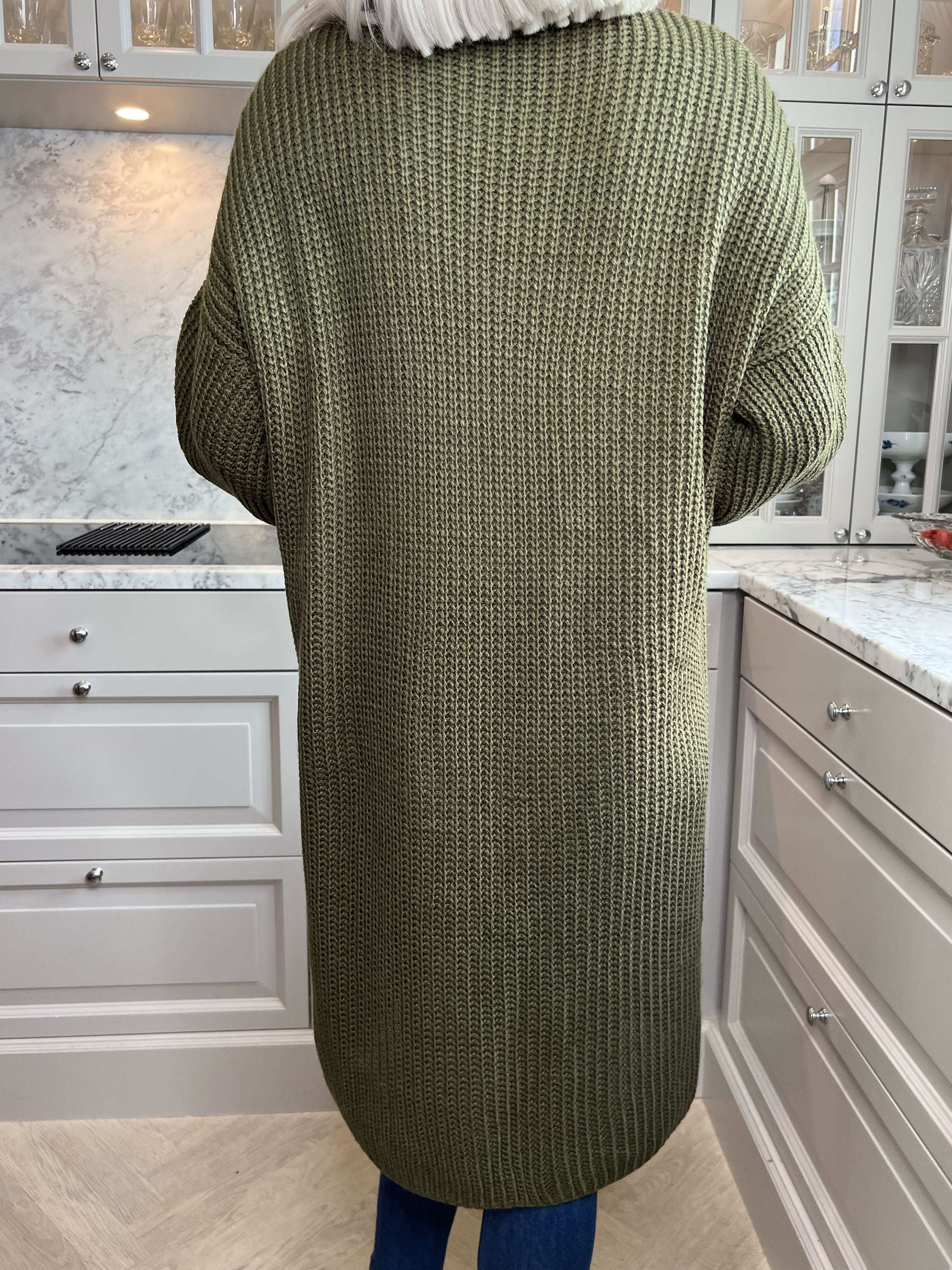 Sally - Strik cardigan med ballonærmer