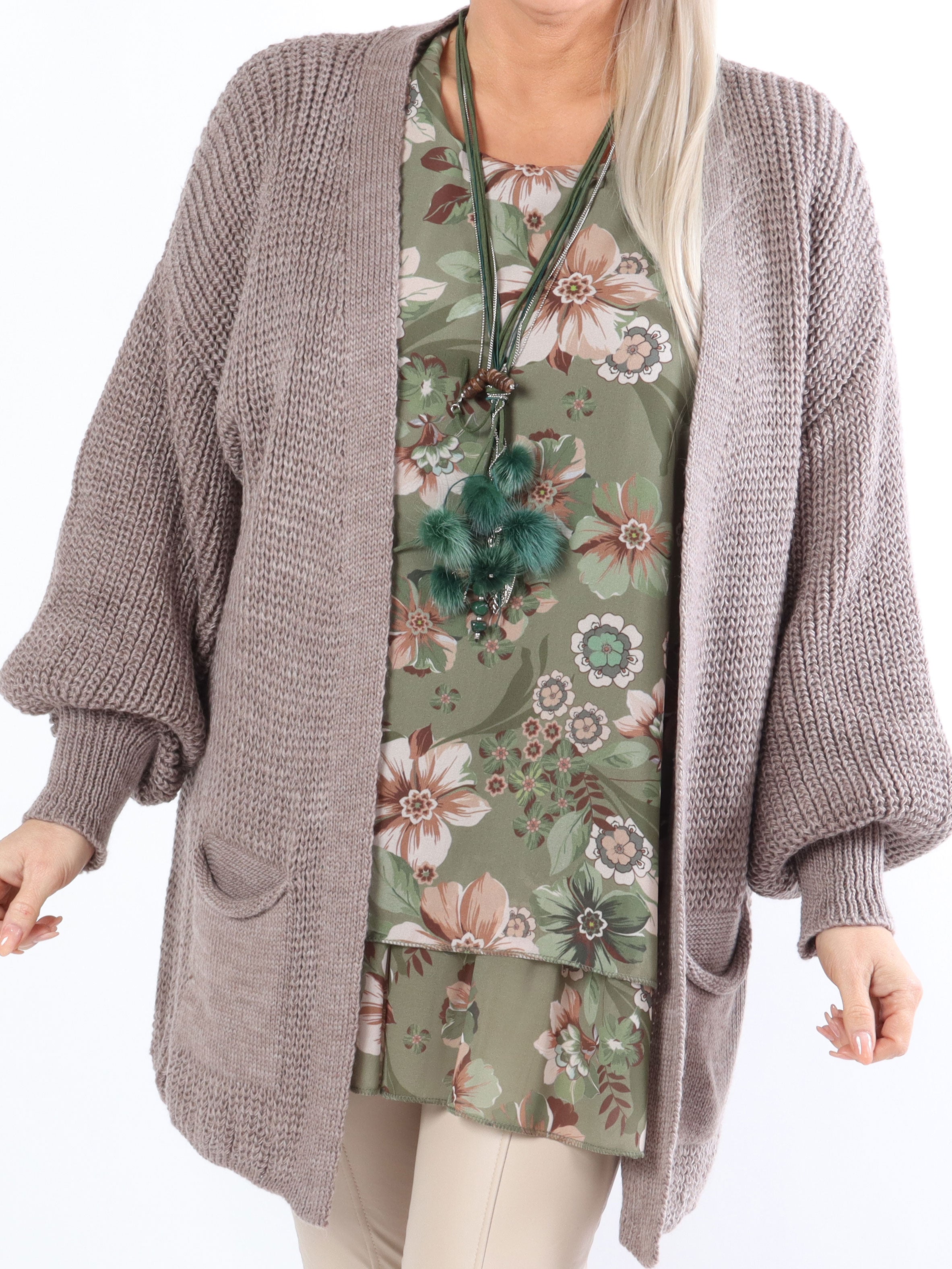 Sally Short - Sød plus size strik cardigan med ballonærmer