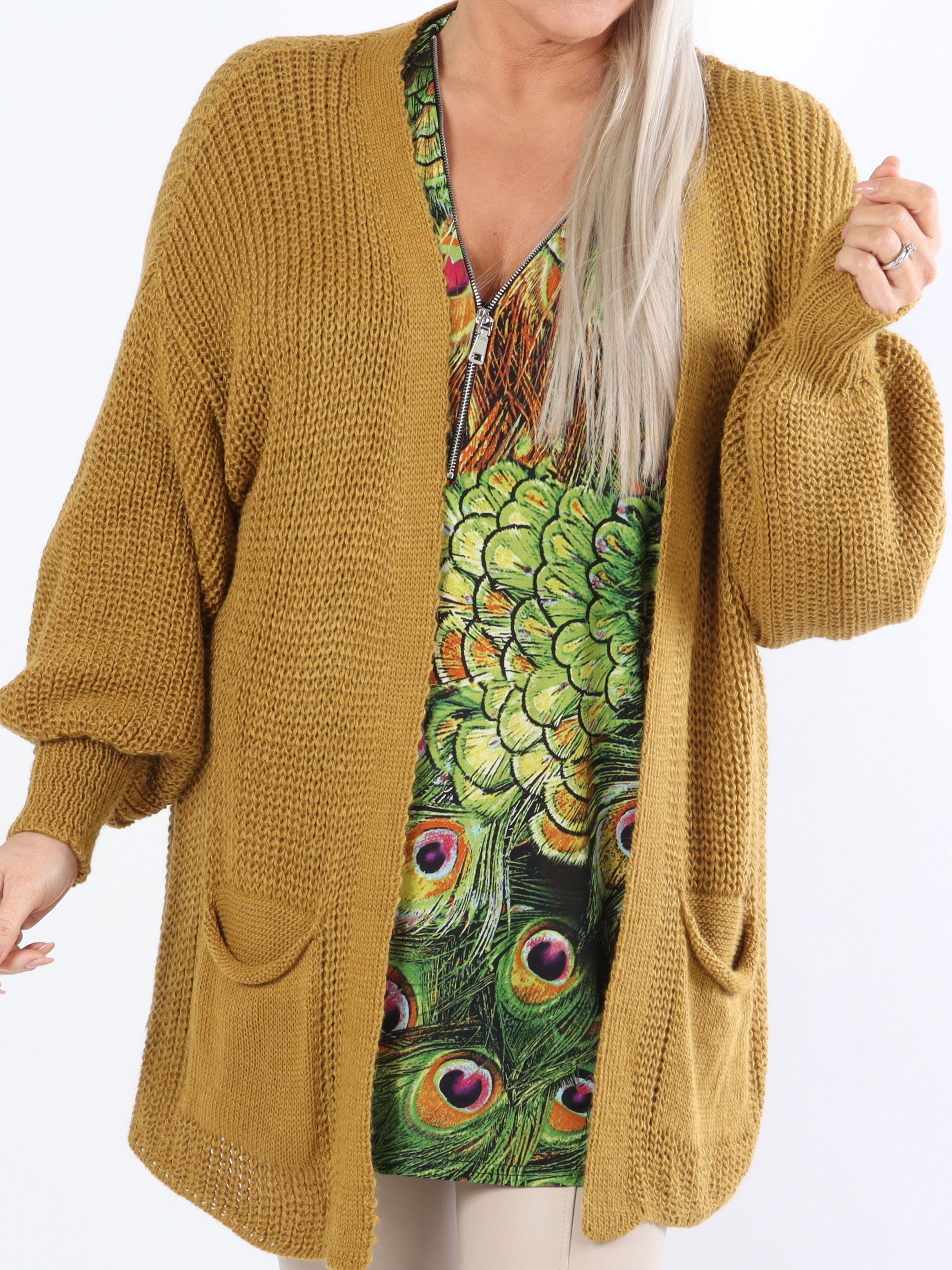 Sally Short - Sød plus size strik cardigan med ballonærmer