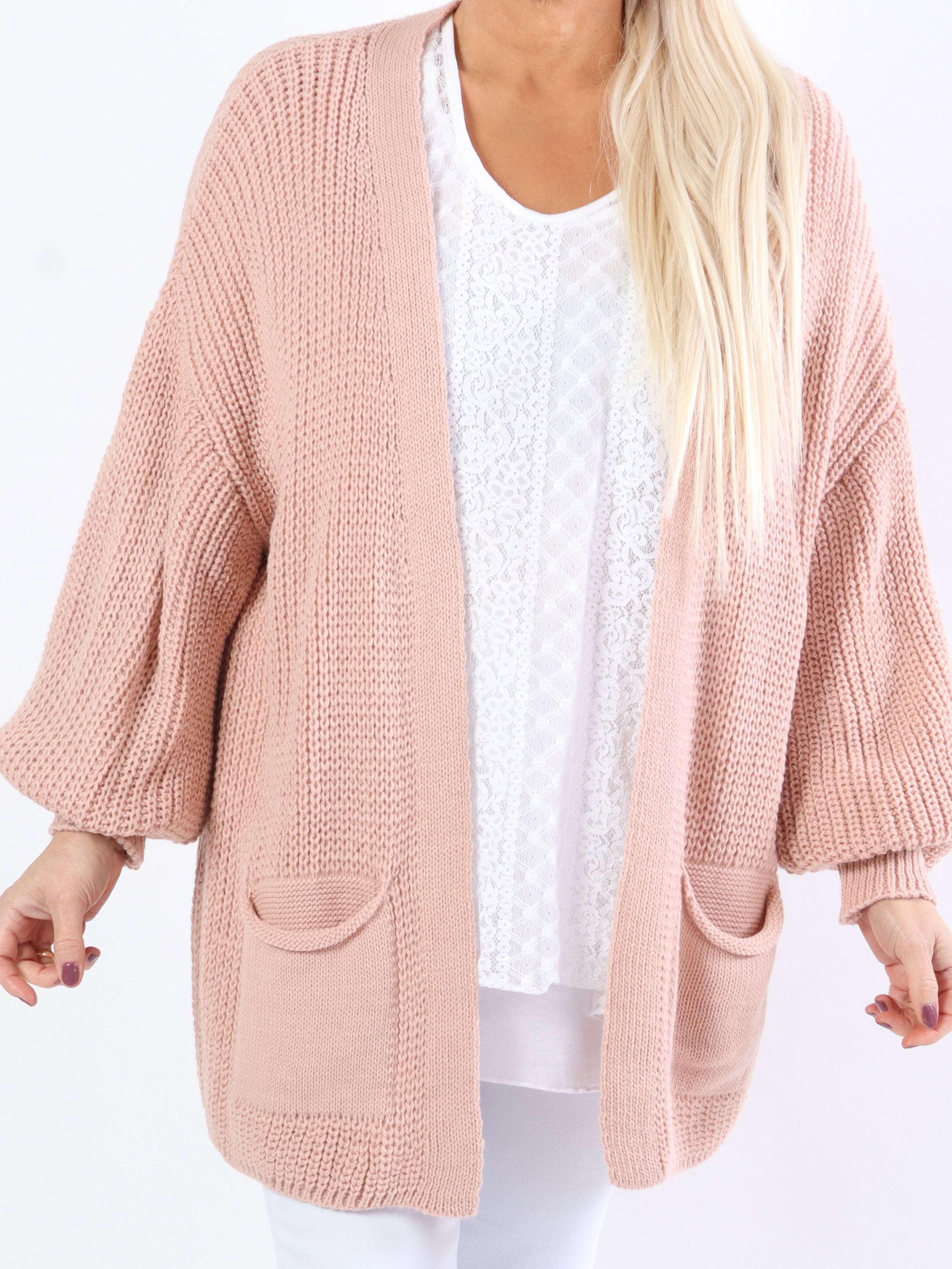 Sally Short - Sød plus size strik cardigan med ballonærmer