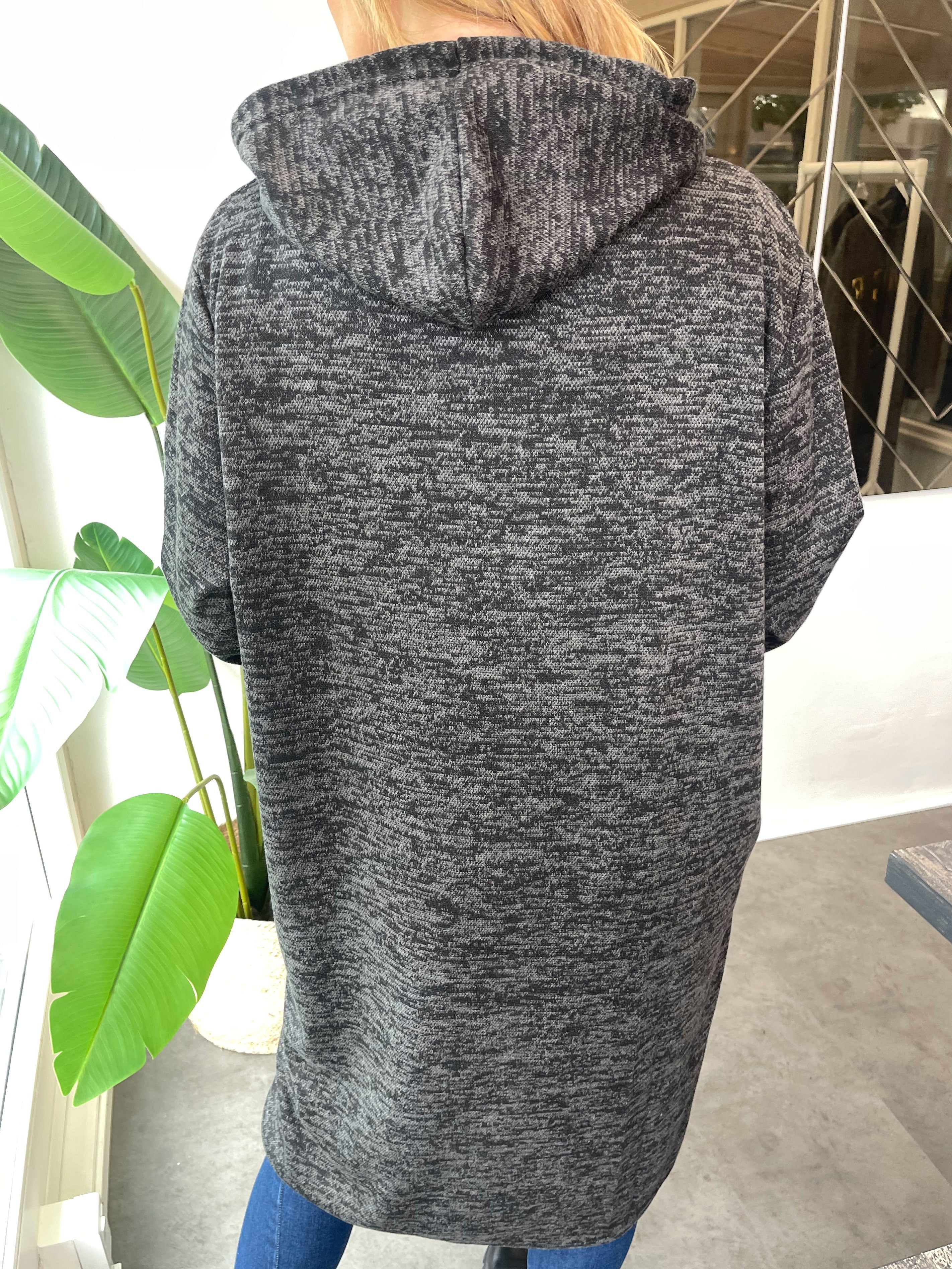 Sarita - Hoodie kjole med skrift