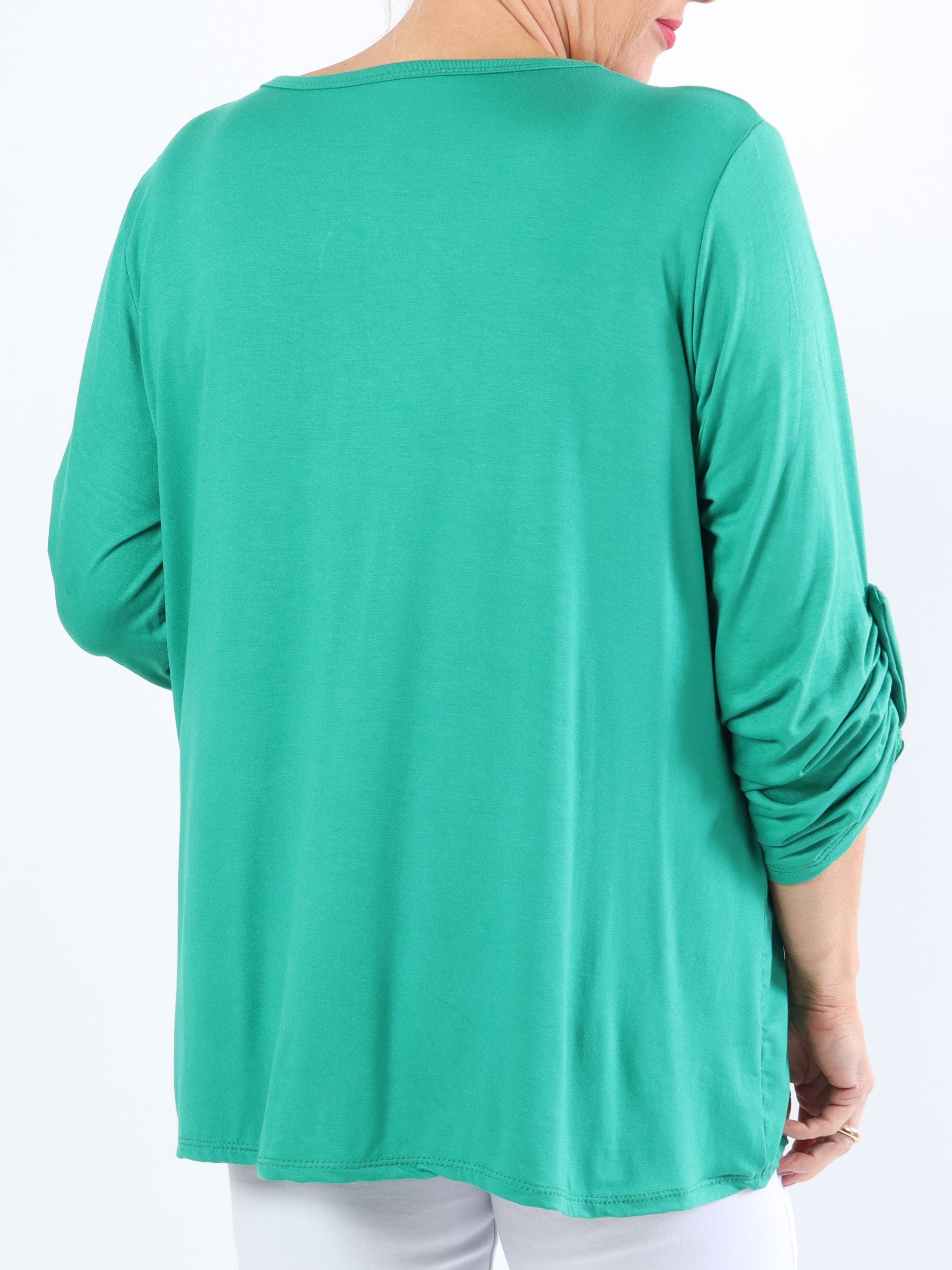 Sisse - Blød elastisk plus size bluse med motiv og similisten