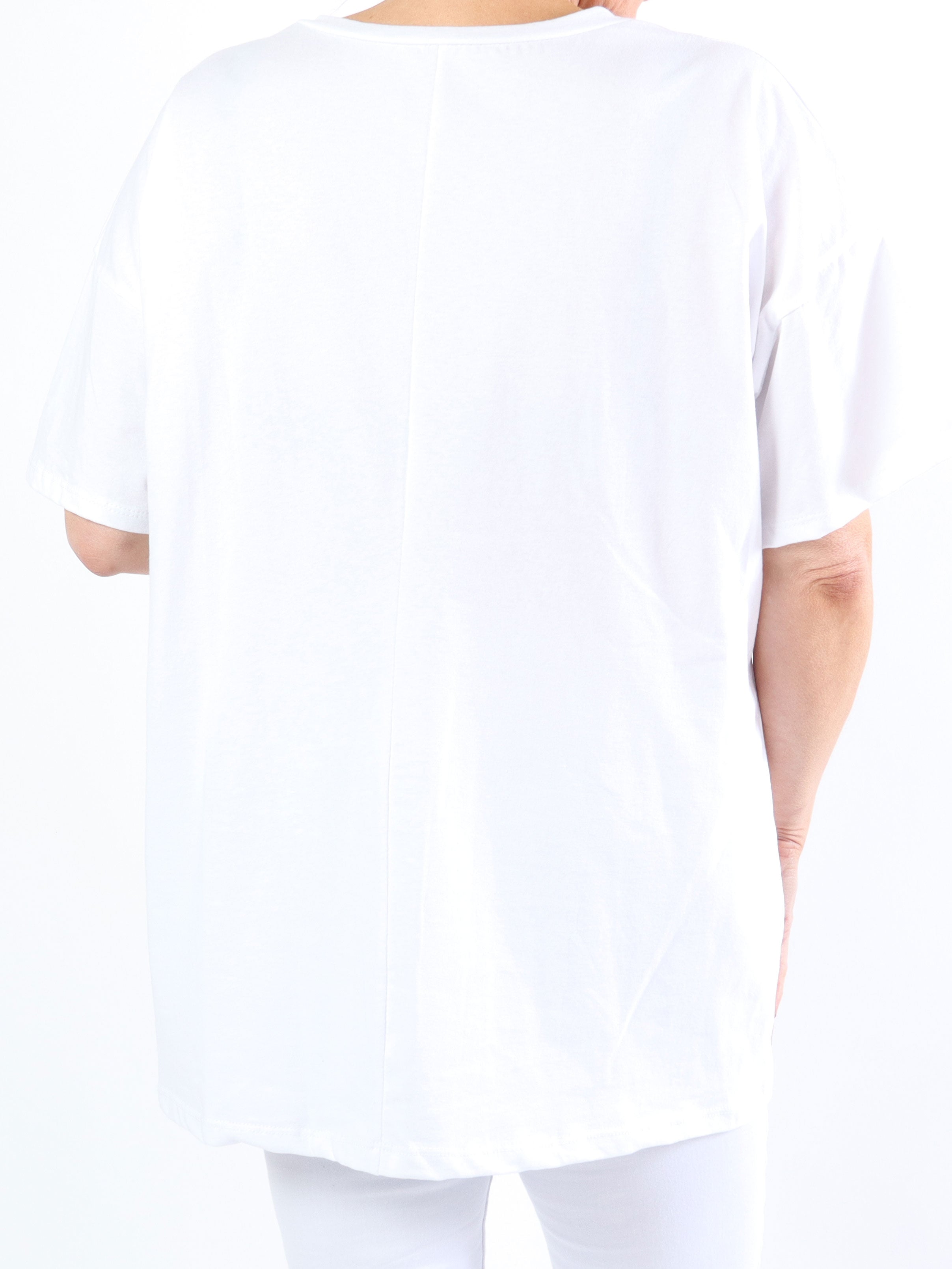 Sofia - Simpel plus size t-shirt med skrift på brystet