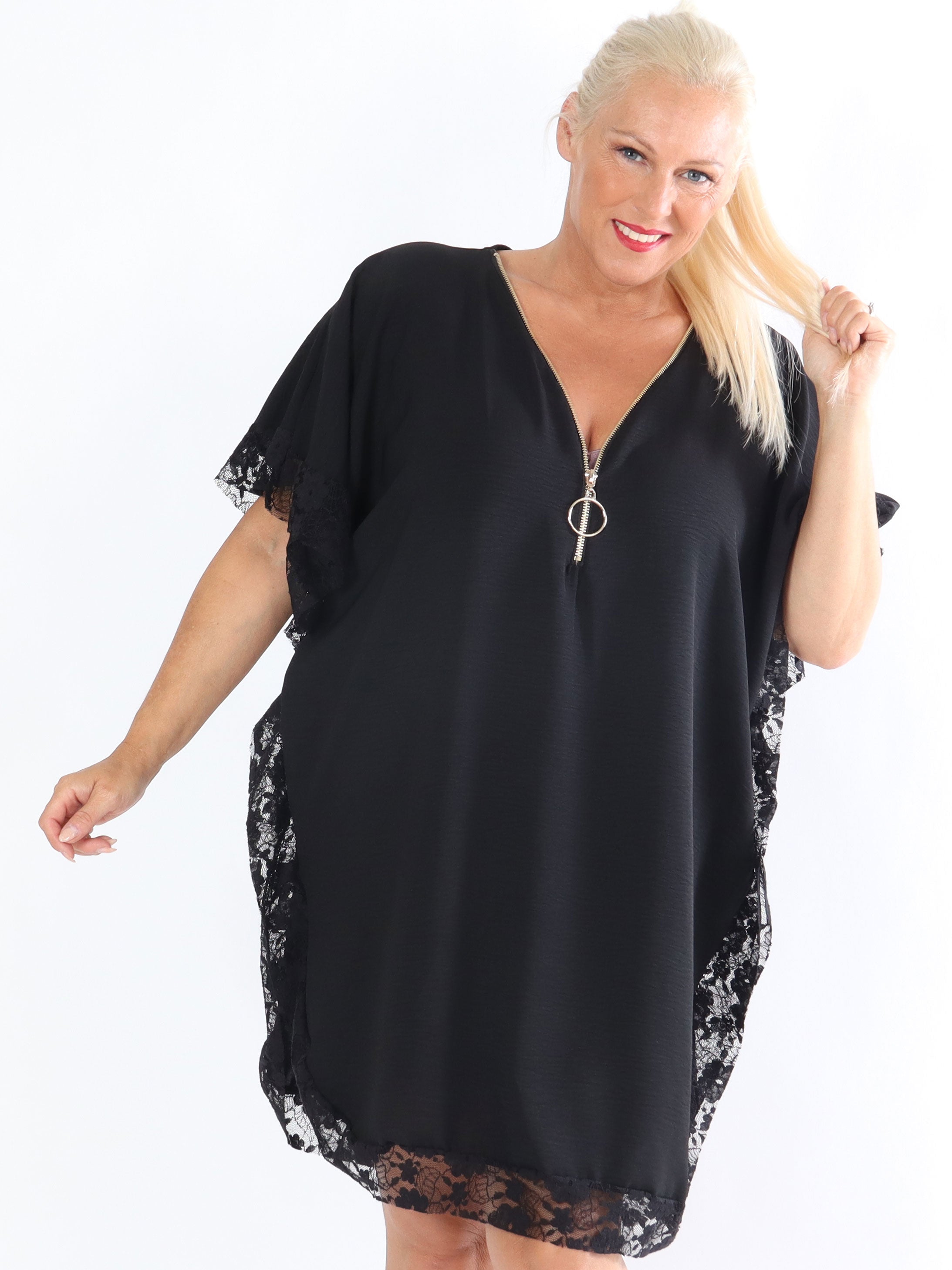 Sofie - Plus size tunika med blonder og lynlås