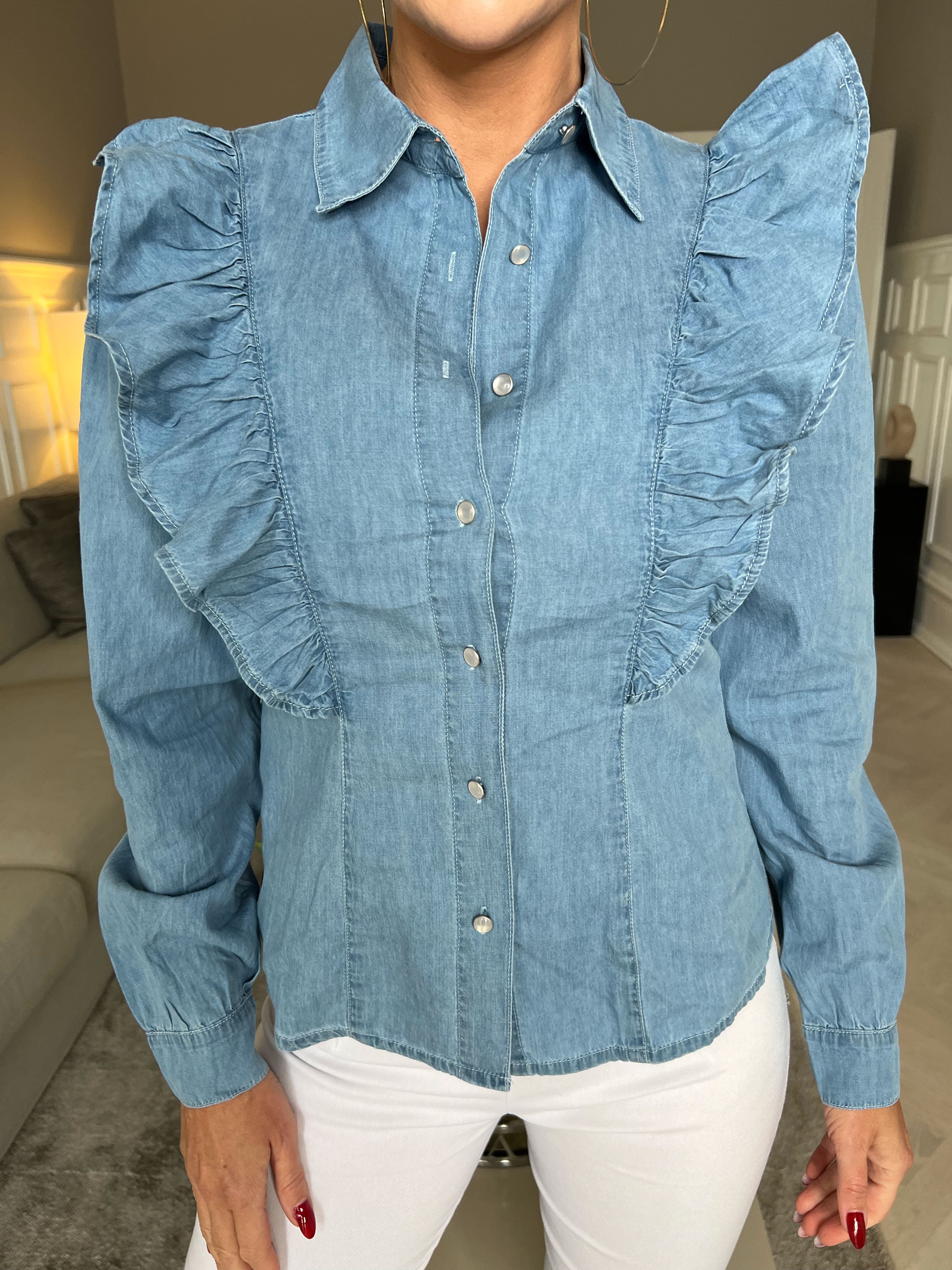 Stefanie - Fin skjorte med flæser i denimlook