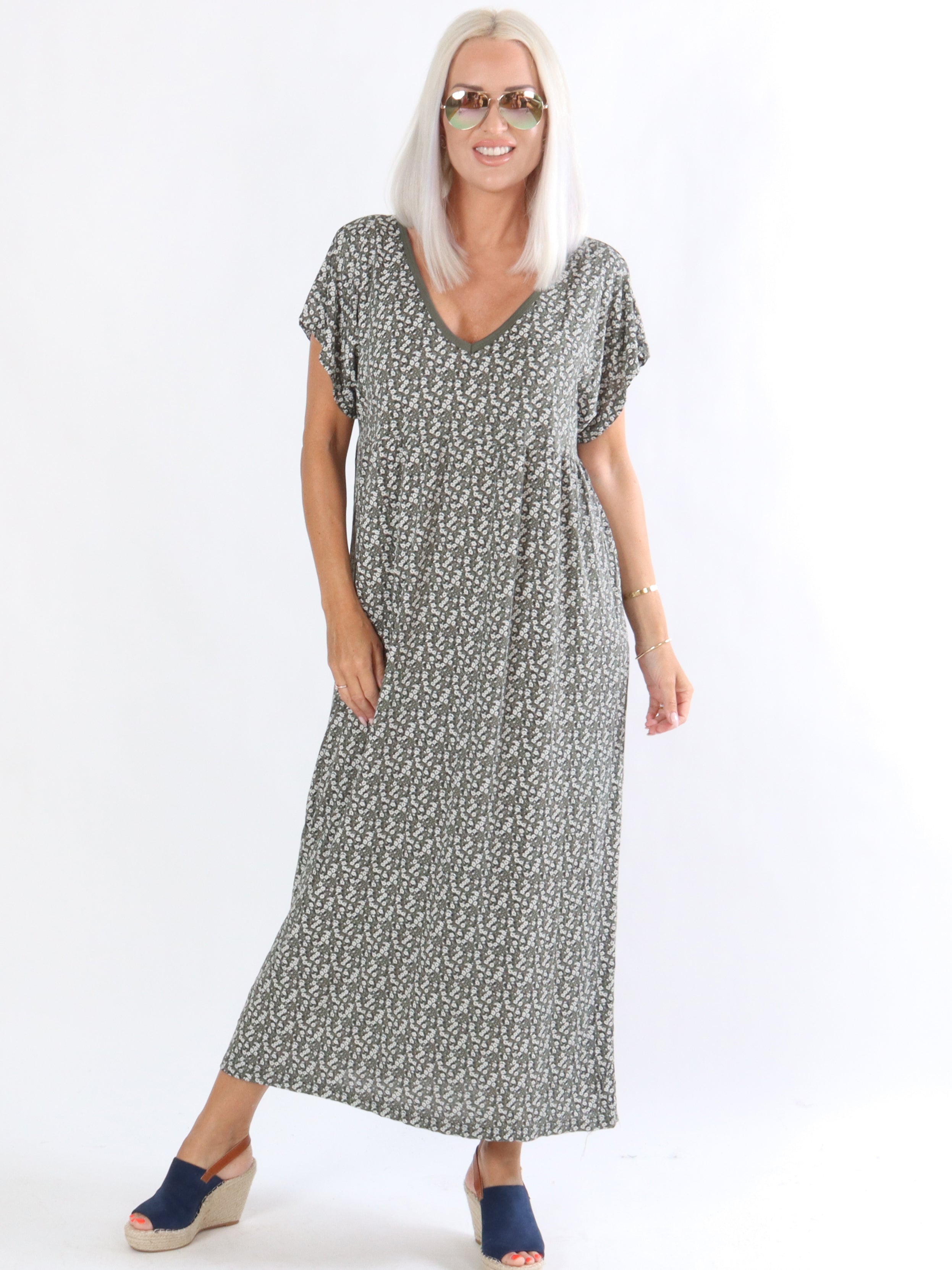 Summer - Armygrøn lang blomstret kjole i elastiskstof