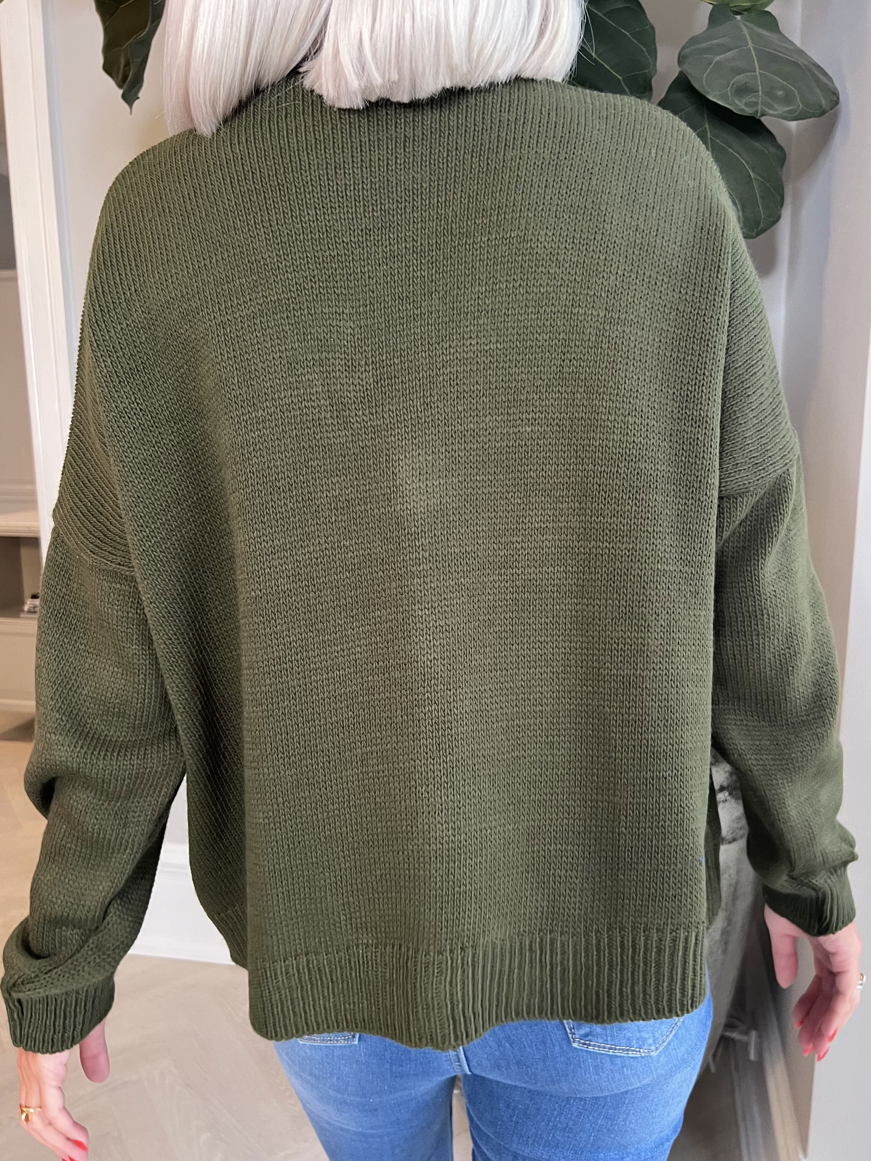 Susana - Kort strikcardigan med skinnende knapper