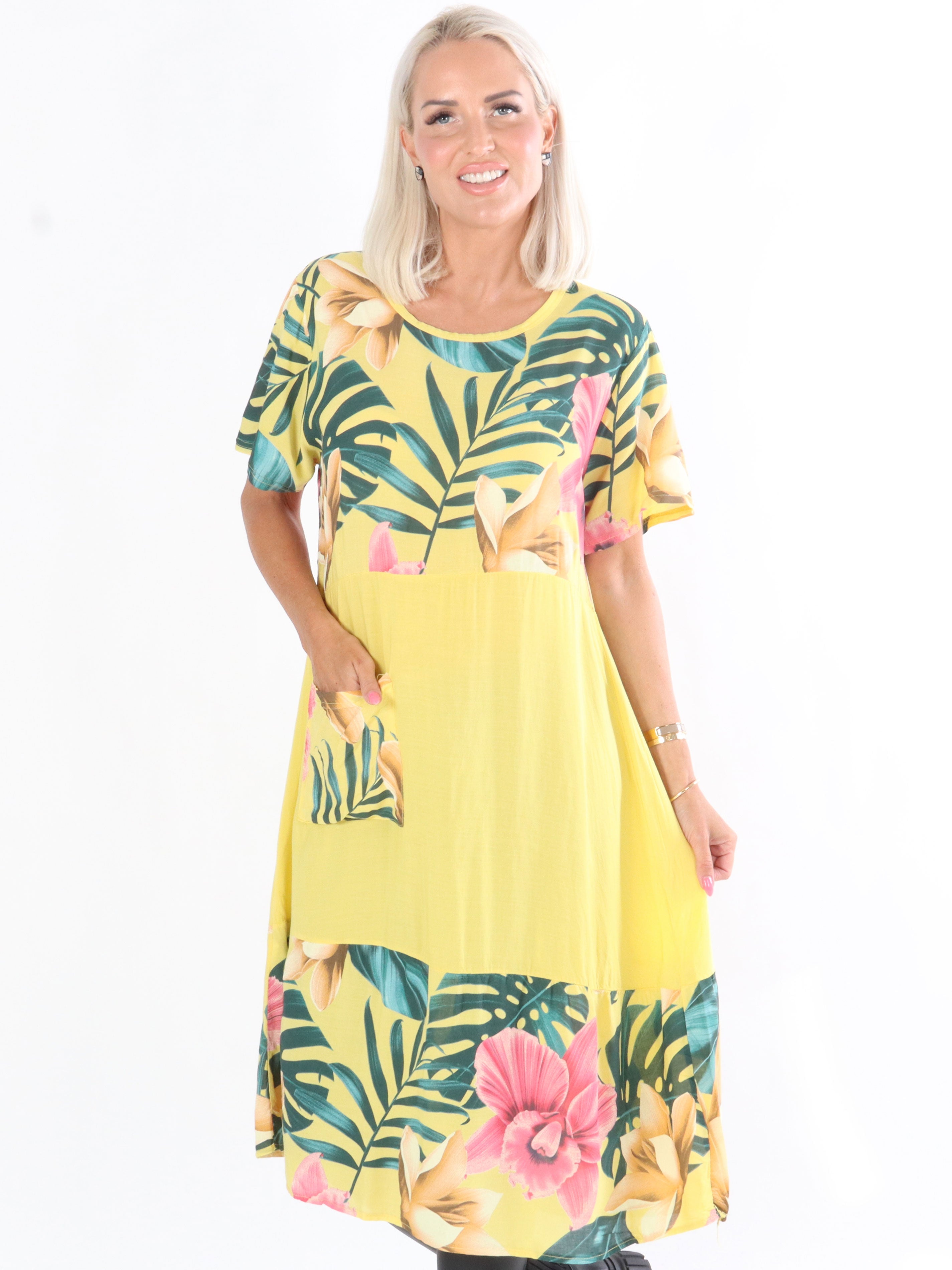 Taimi - Kjole med blomstermotiv og lomme