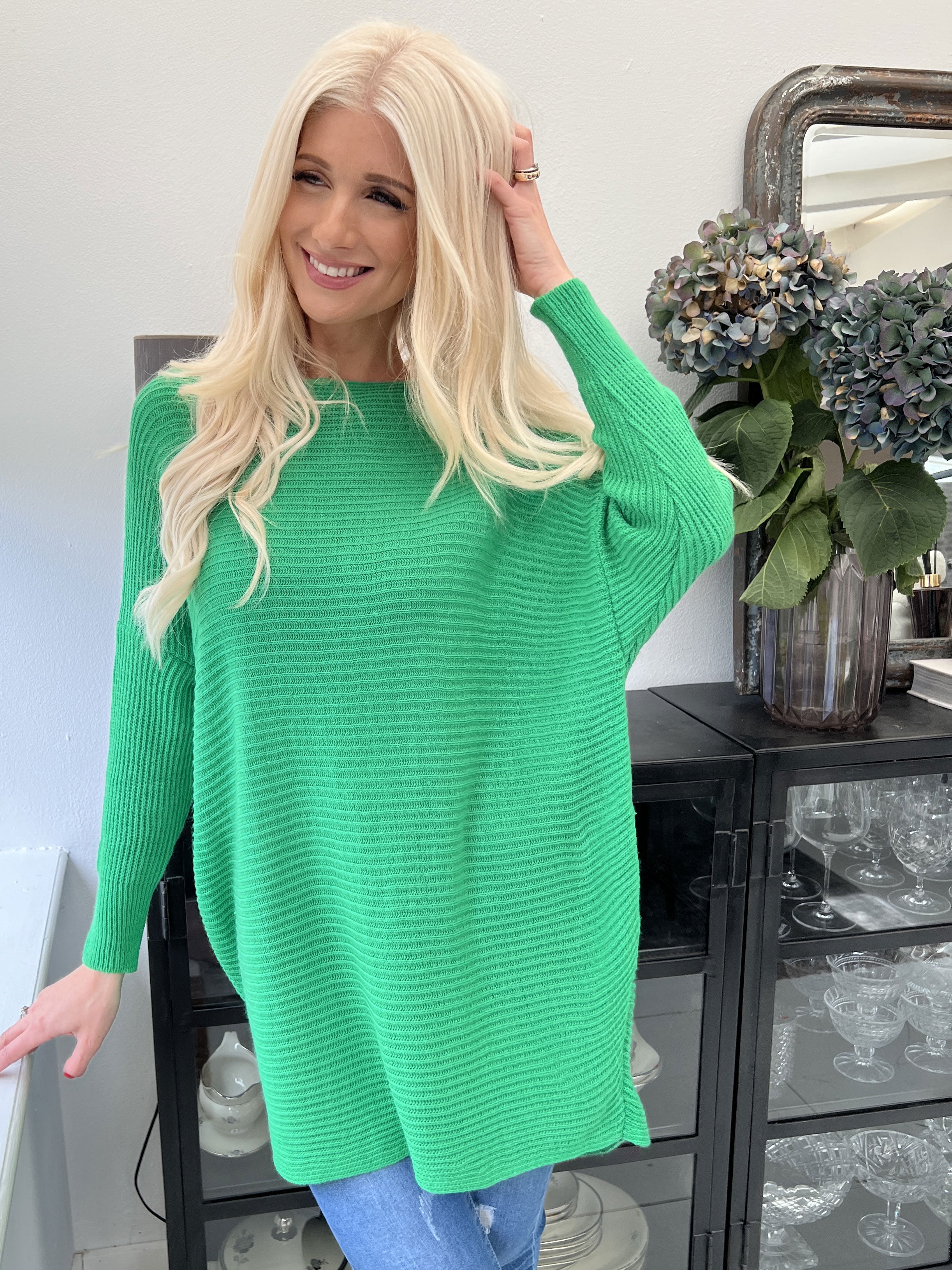 Teddy - Strikbluse med tætsiddende ærmer