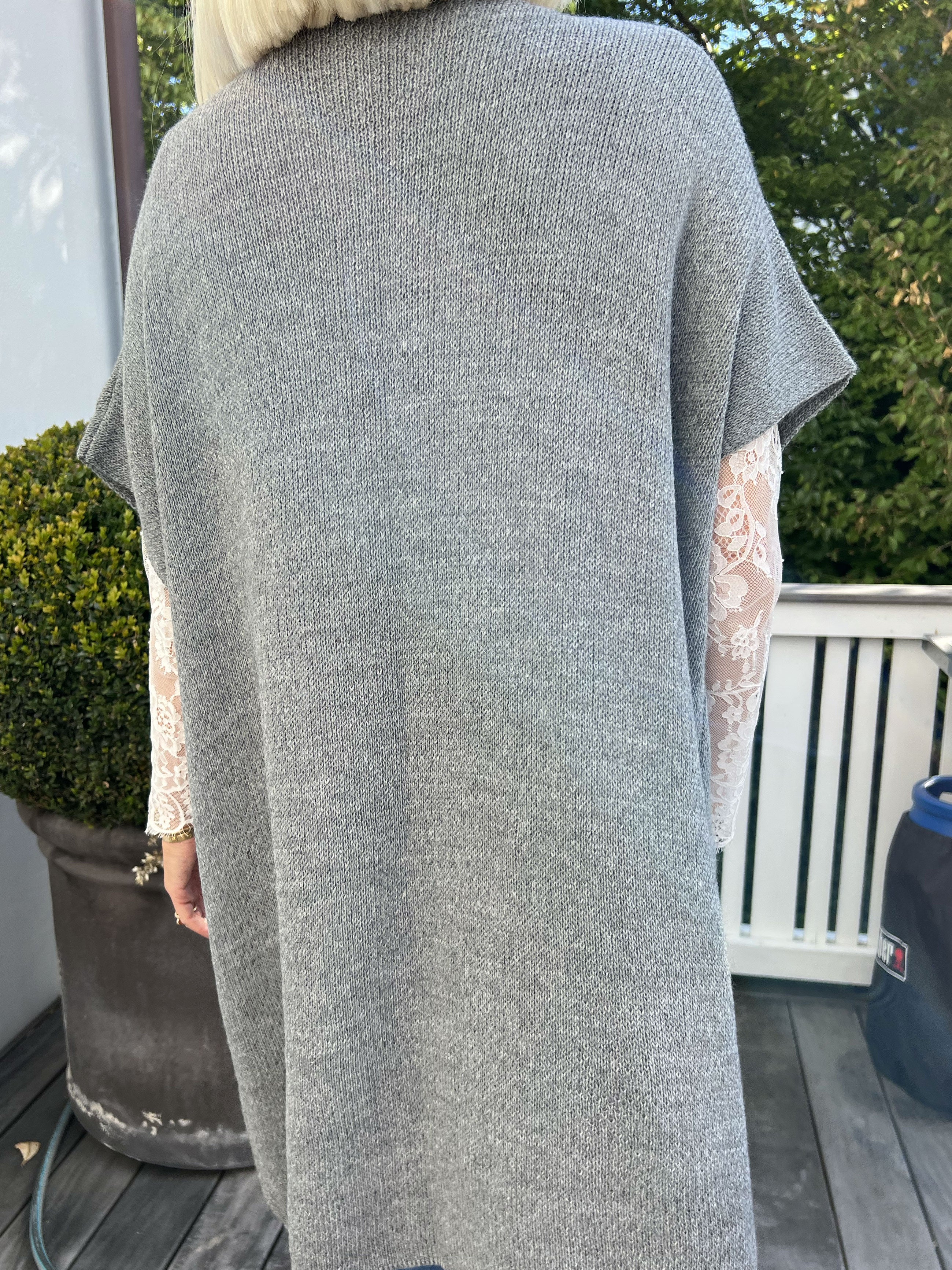 Tilly Plain - Blød strik cardigan uden ærmer