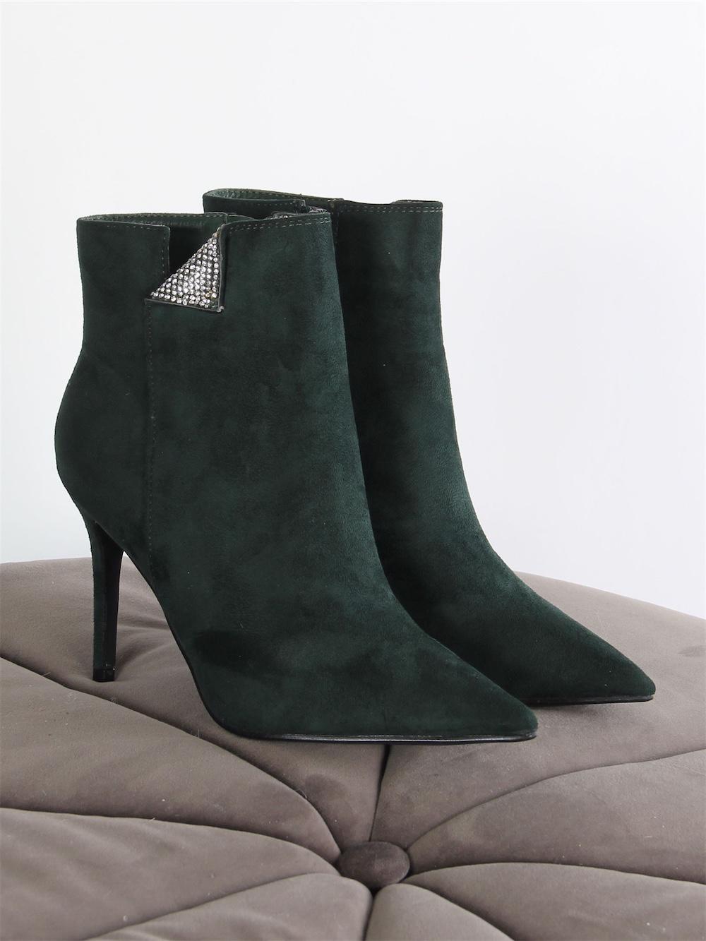 Tinna - Sort støvlet i ruskindslook med fine similisten