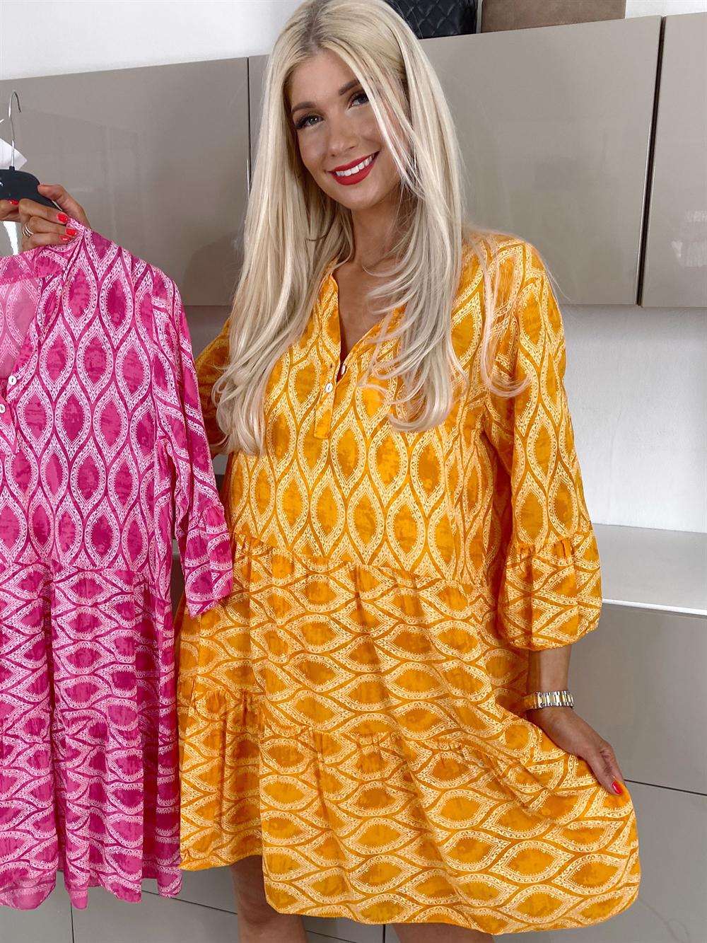 Tonja - Beigefarvet mønstret tunika med lag på lag look