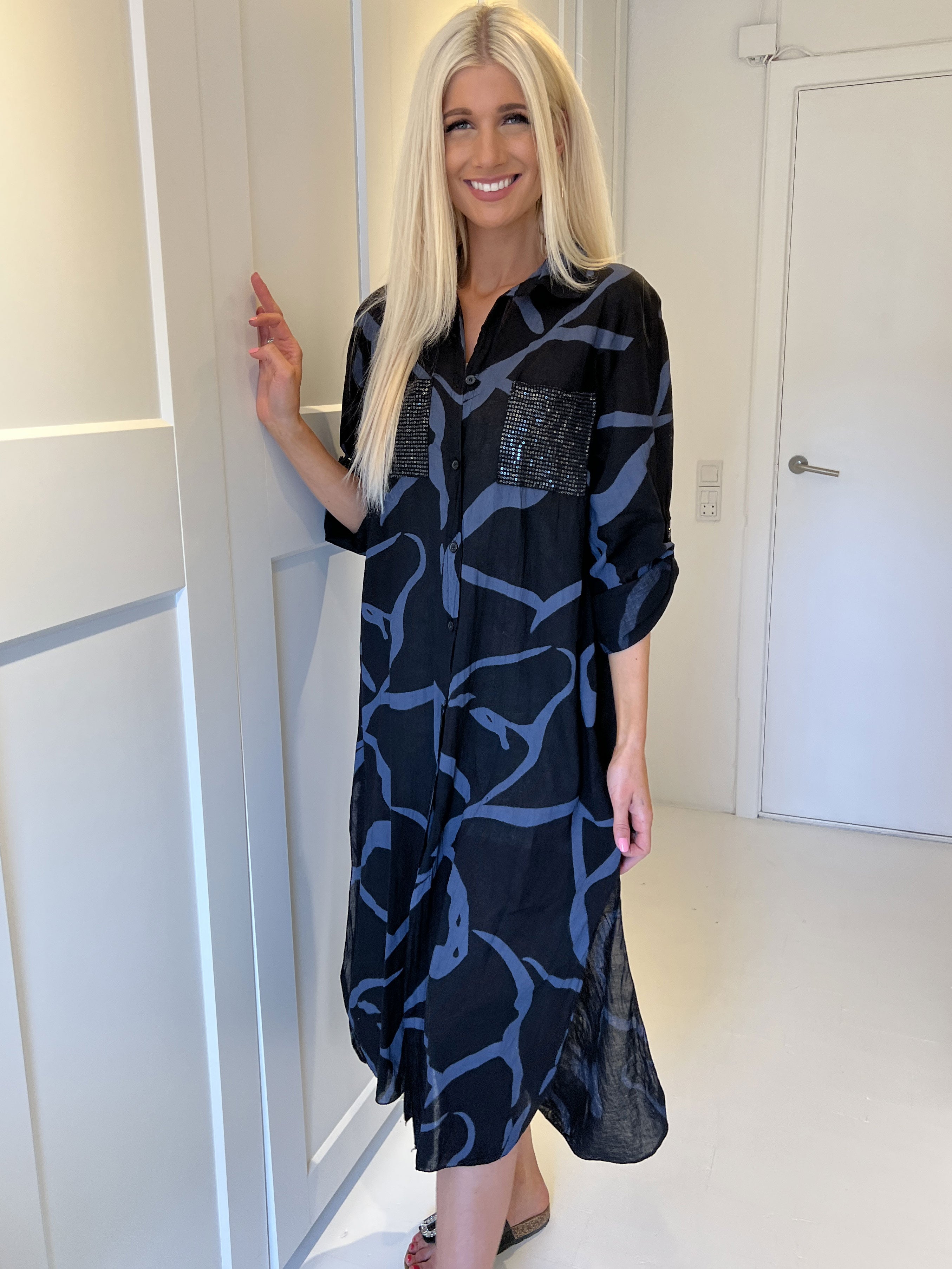 Trinny - Skjortekjole med pailletlommer