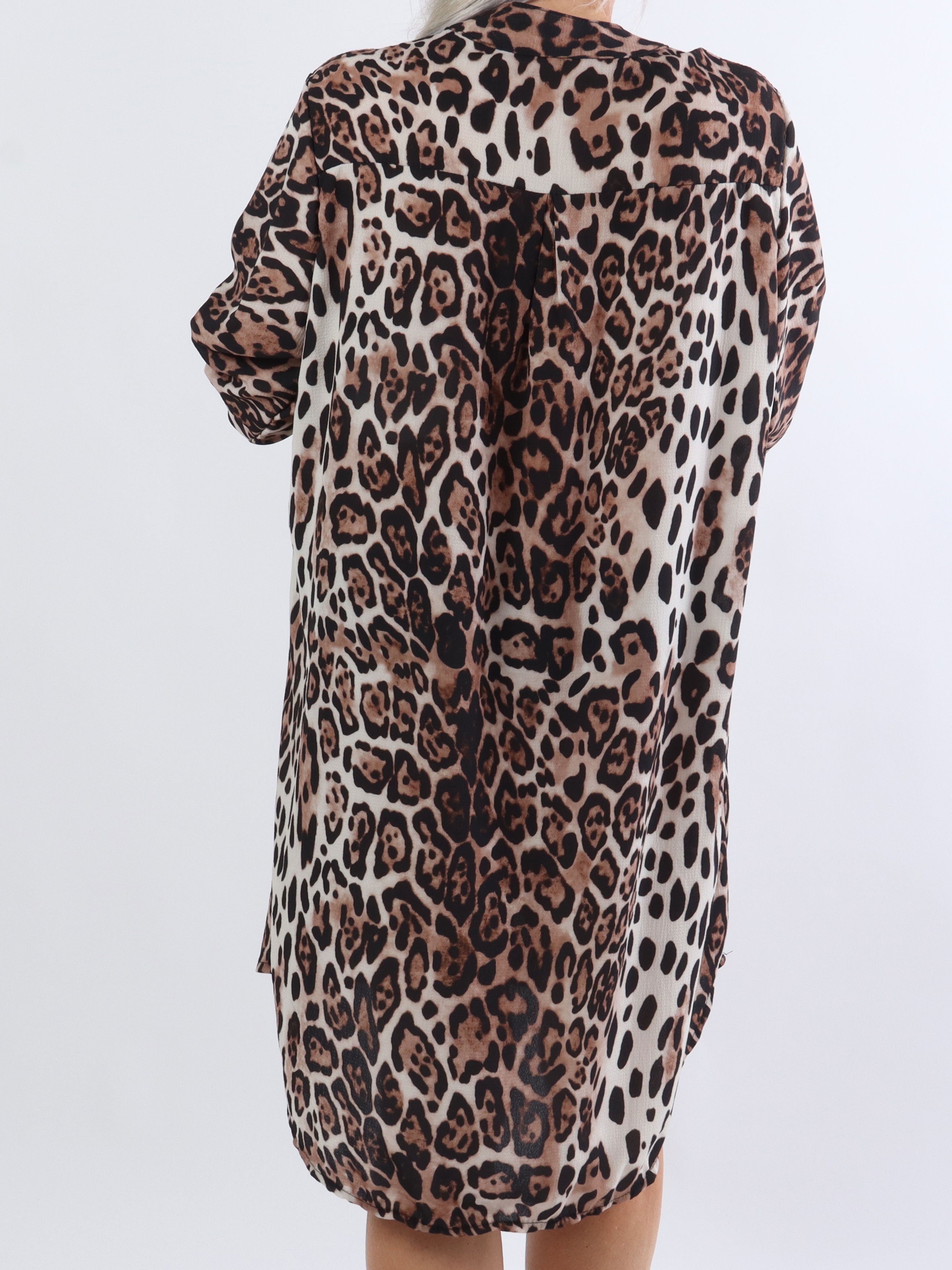 Vanesa Dress Animal - Let og luftig plus size kjole i dyreprint