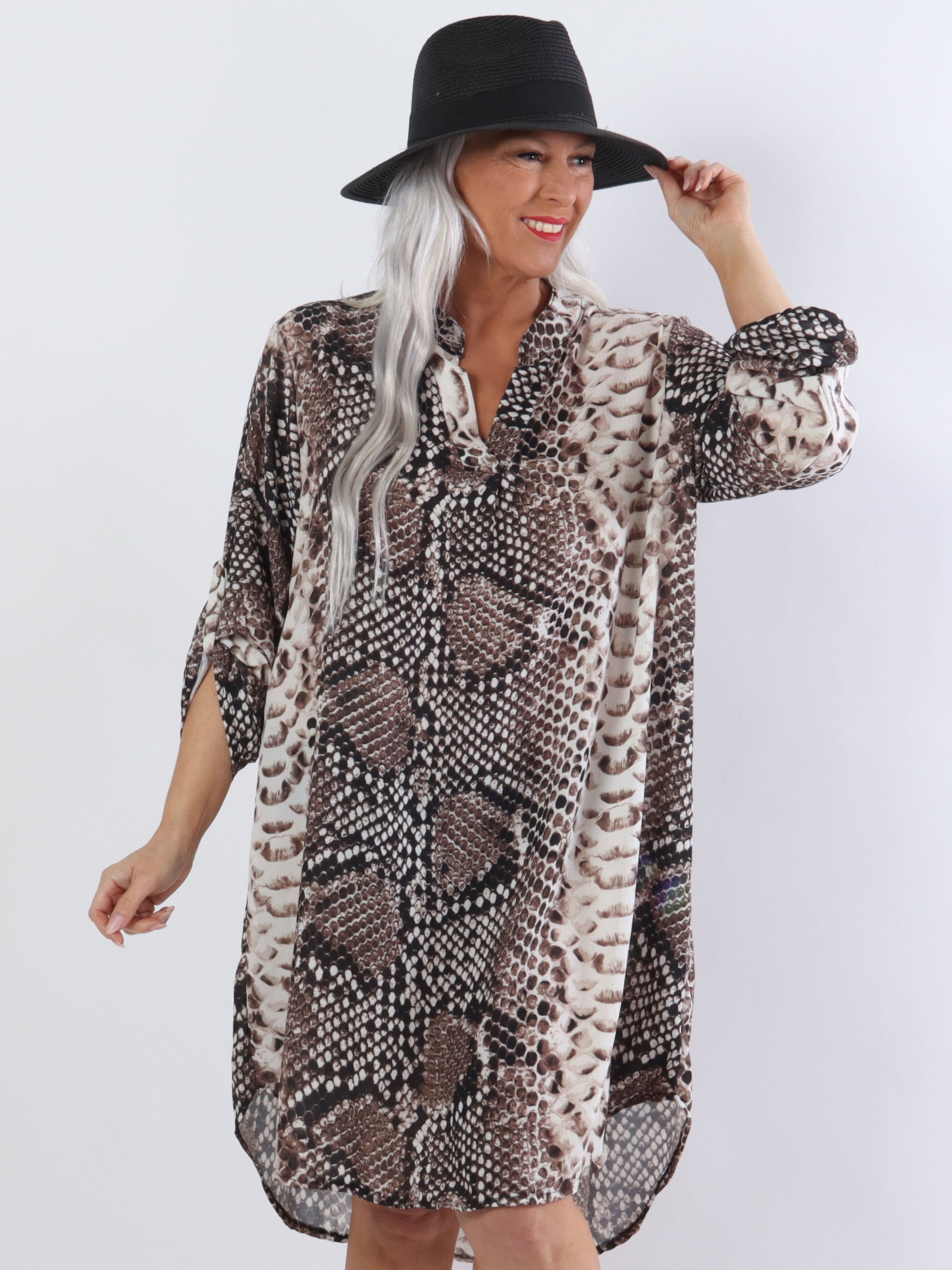 Vanesa Dress Animal - Let og luftig plus size kjole i dyreprint