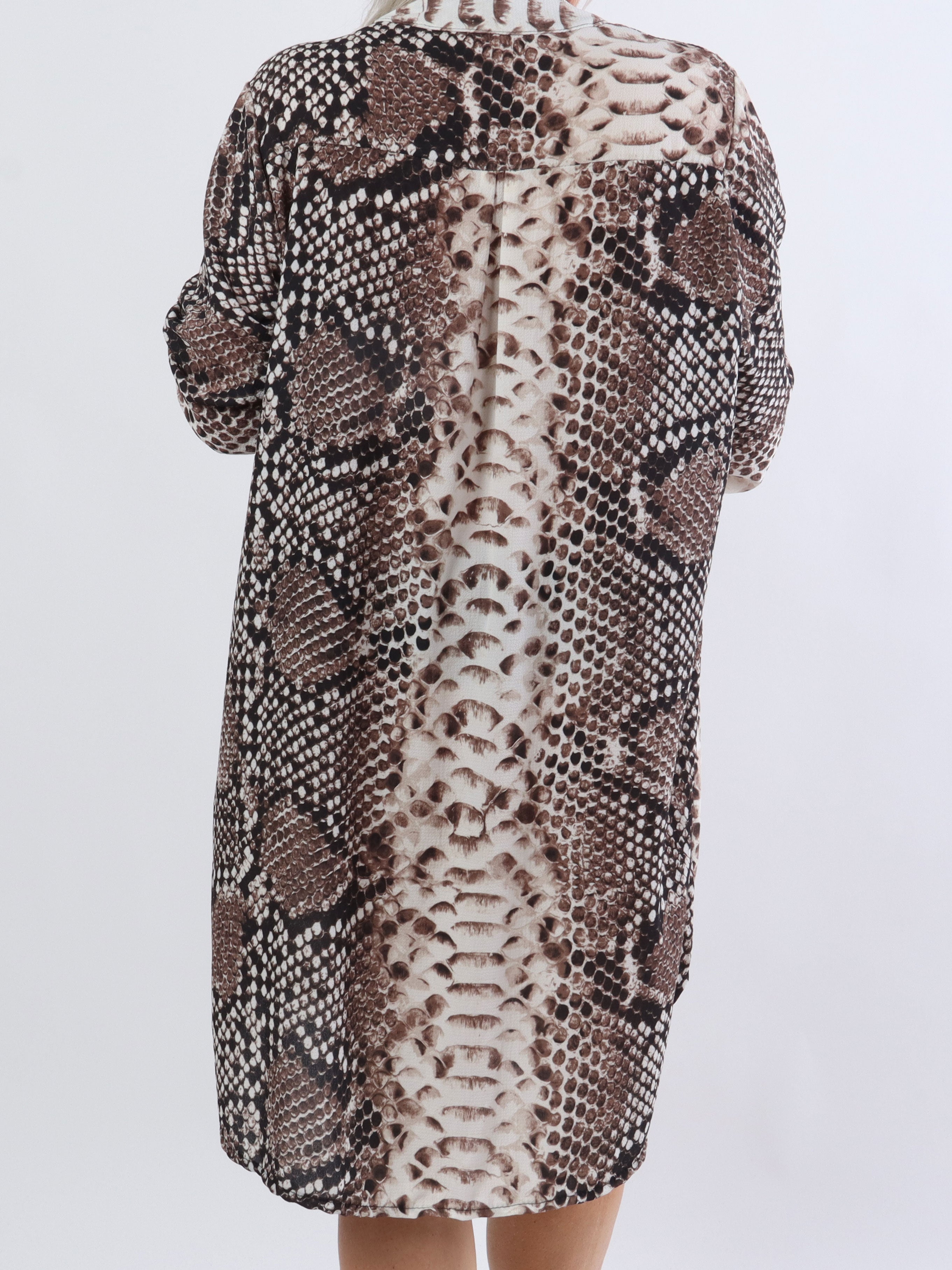 Vanesa Dress Animal - Let og luftig plus size kjole i dyreprint